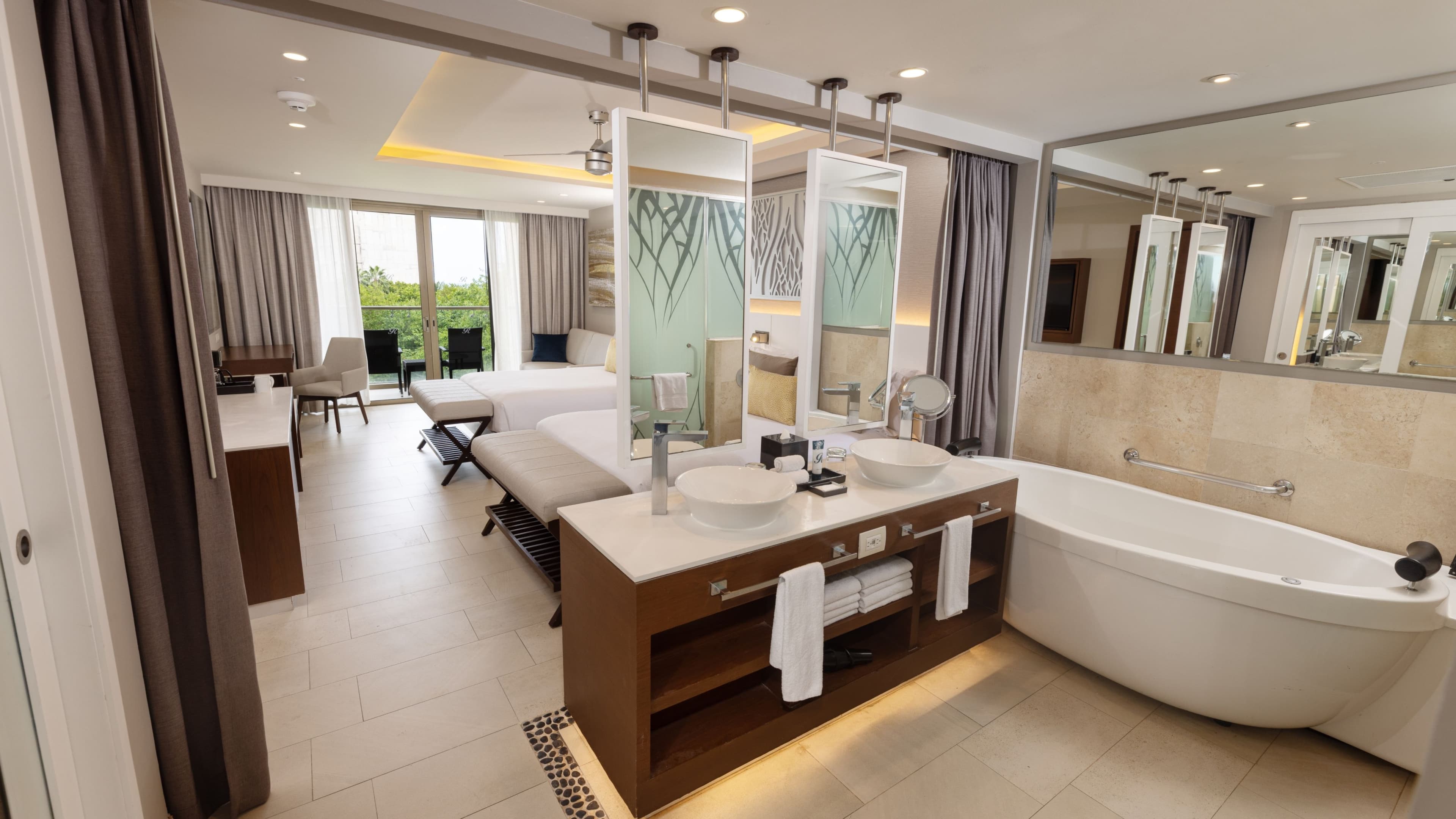 Royalton Riviera Cancun, An Autograph Collection All-Inclusive Resort & Casino - Image 2