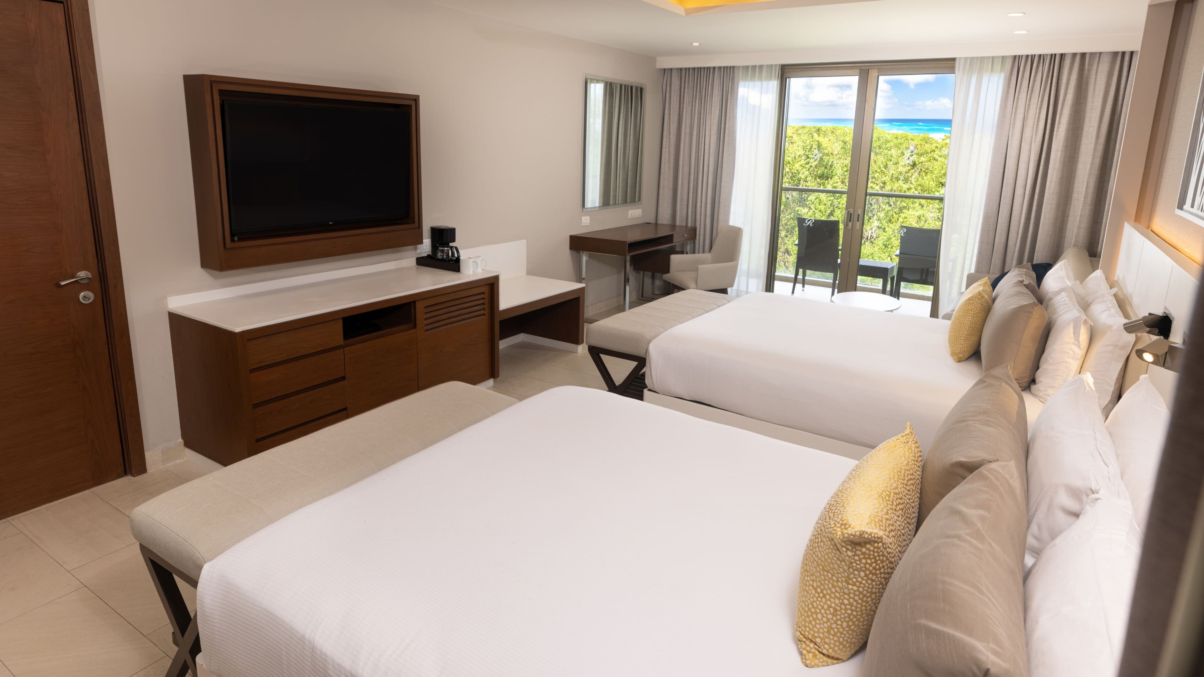 Royalton Riviera Cancun, An Autograph Collection All-Inclusive Resort & Casino - Image 5