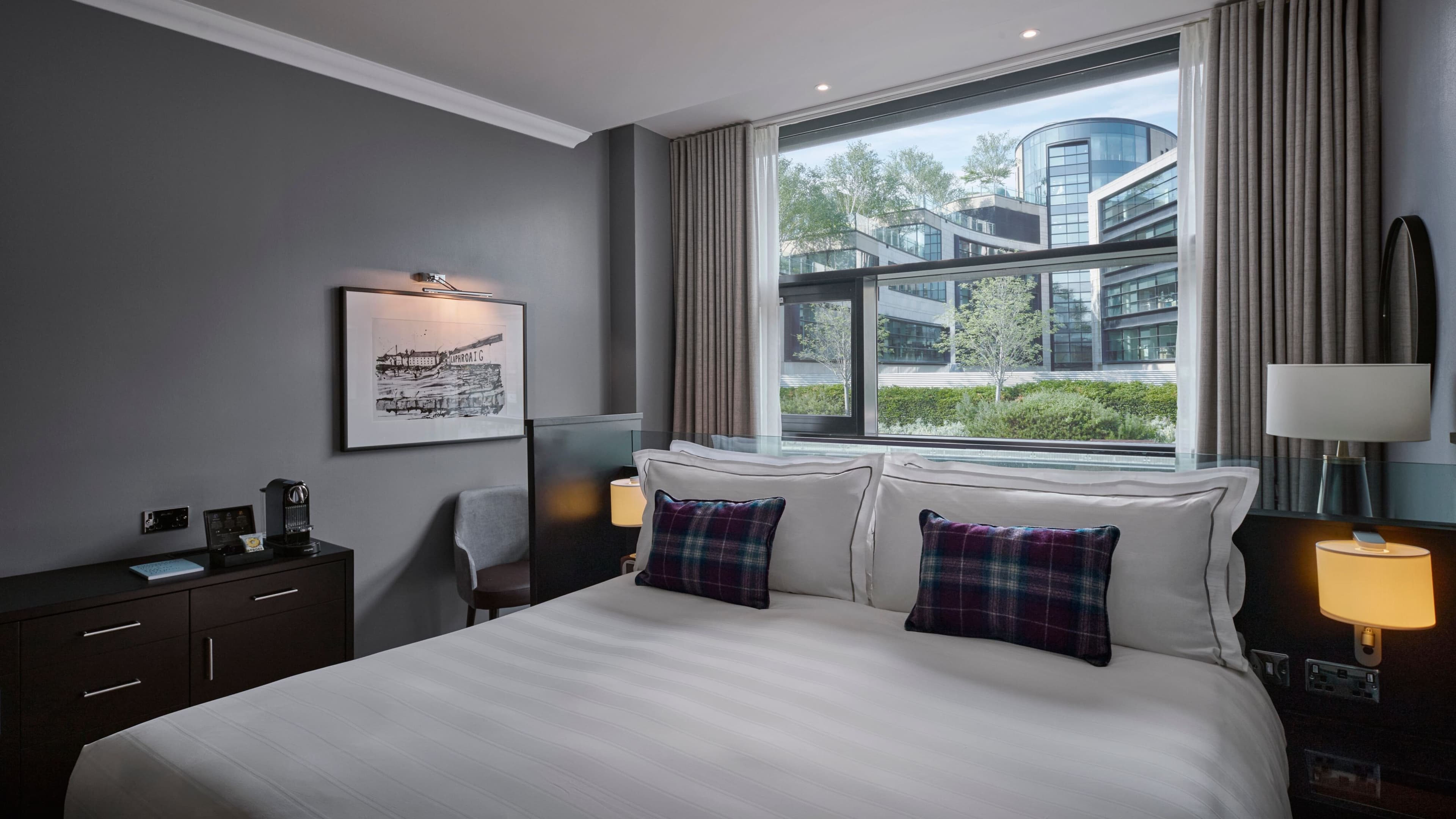 Signature Room - Image 1