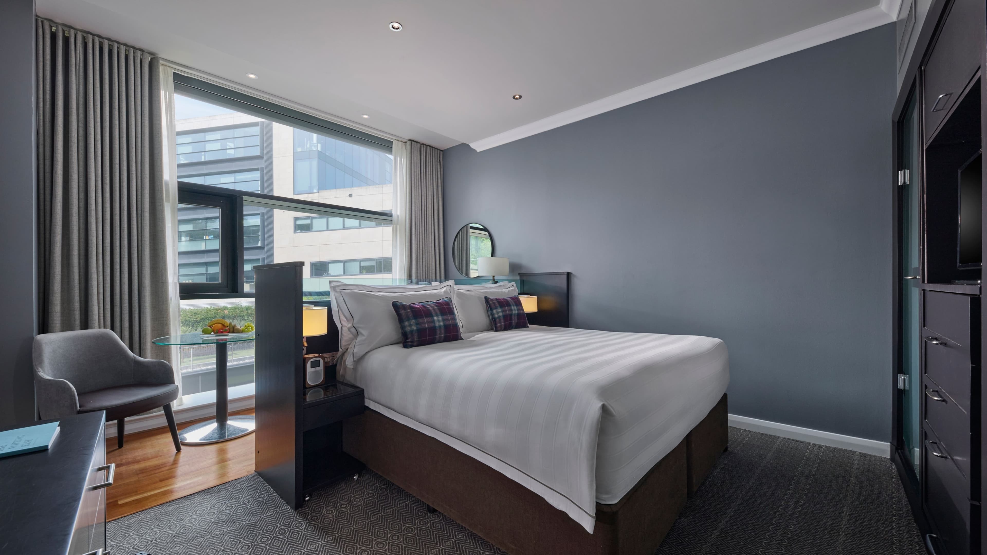 Signature Room - Image 1