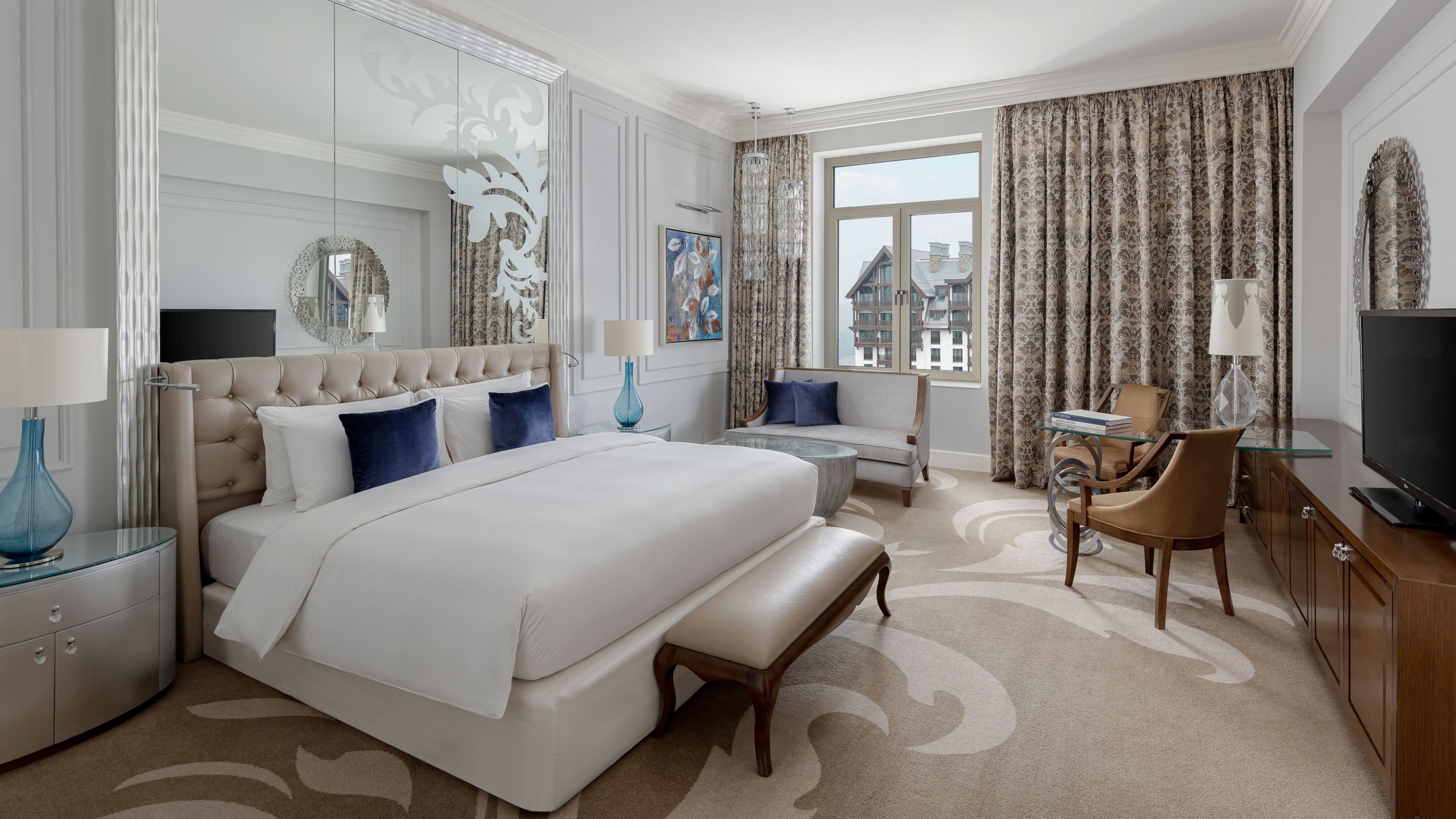 Deluxe Guest room - Image 13