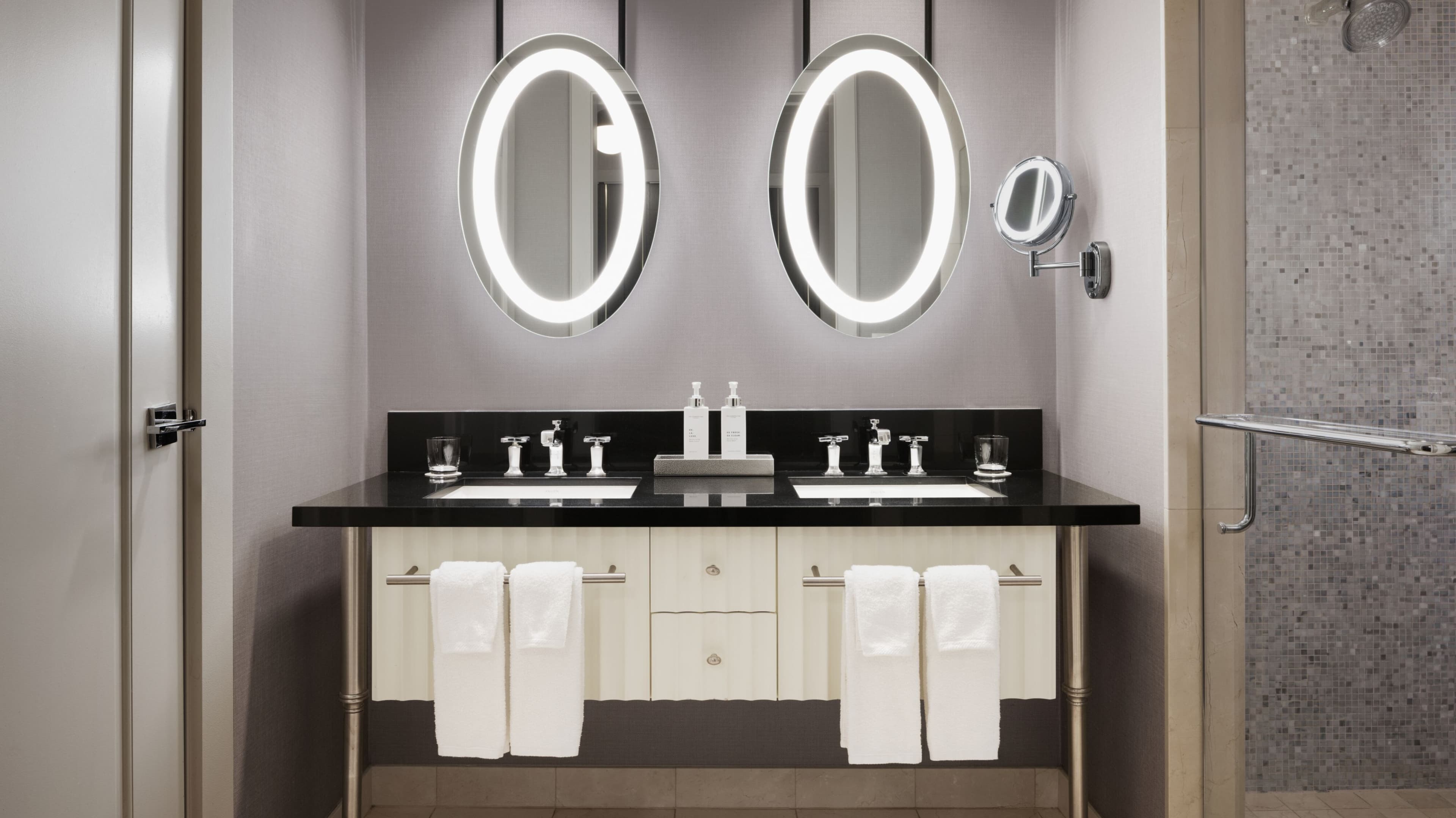 The Cosmopolitan of Las Vegas, Autograph Collection — 15