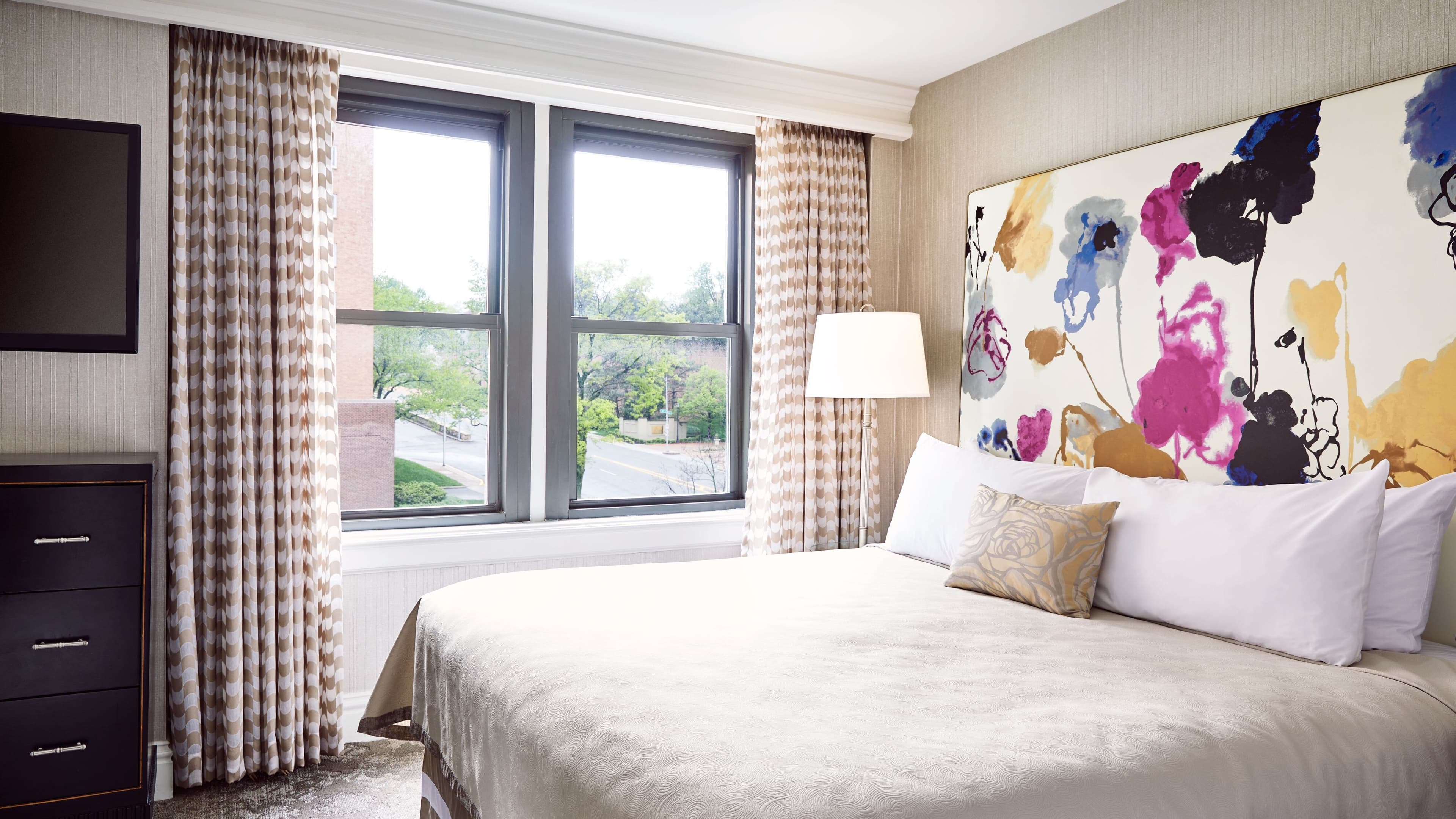 The Raphael Hotel, Autograph Collection — 18