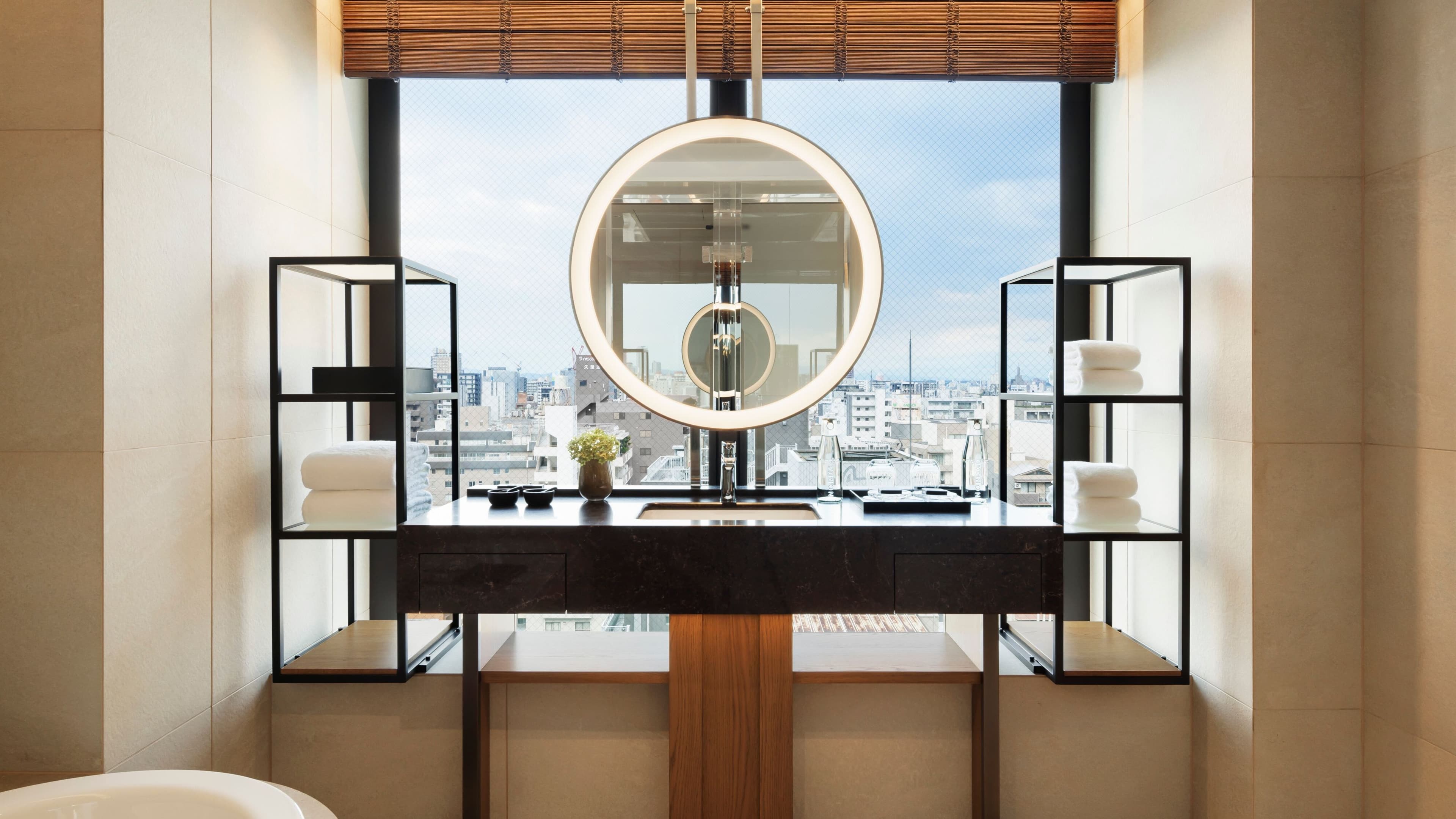 Deluxe Guest room - Image 2