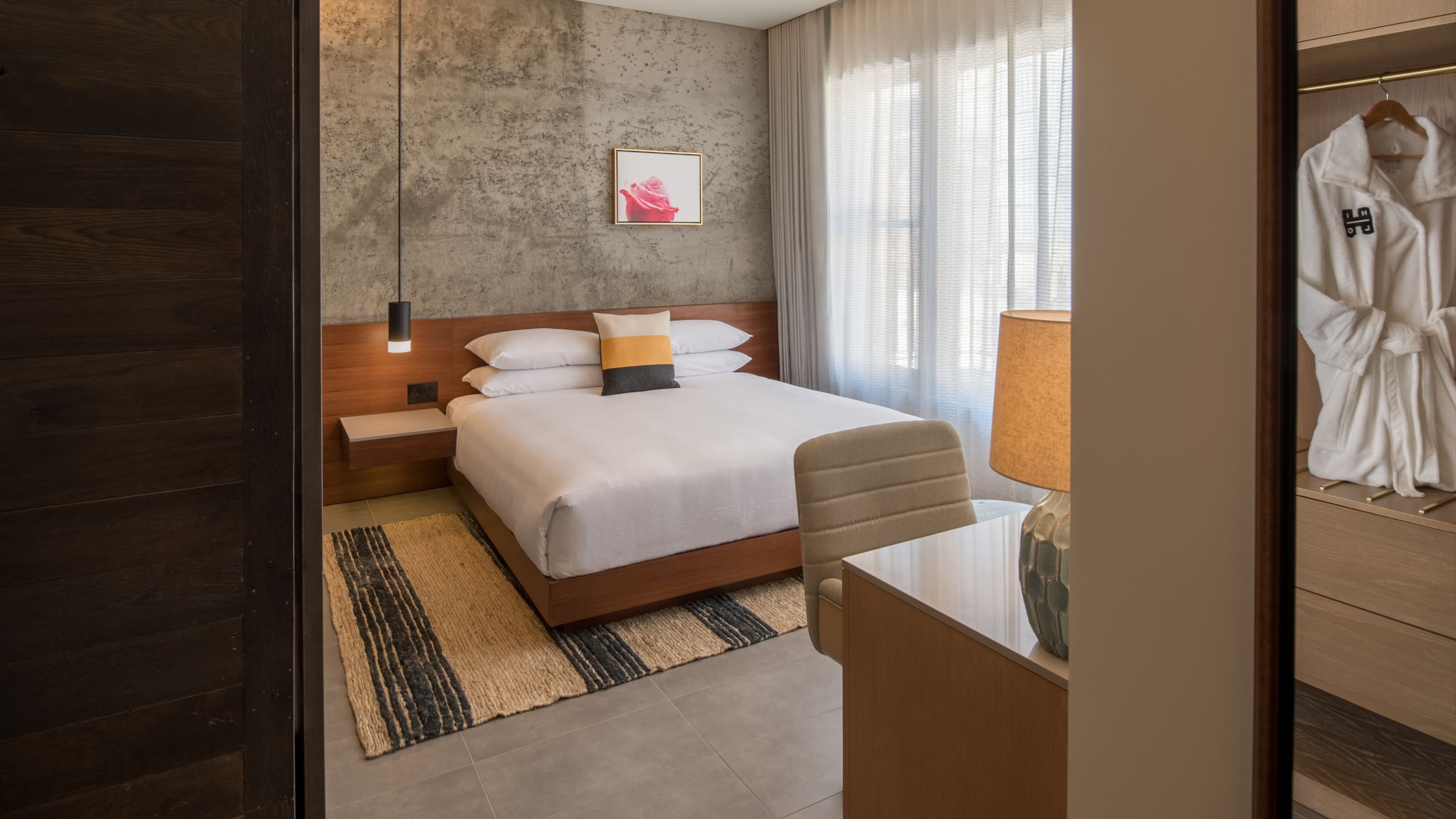 Hi-Lo Hotel, Autograph Collection — 24