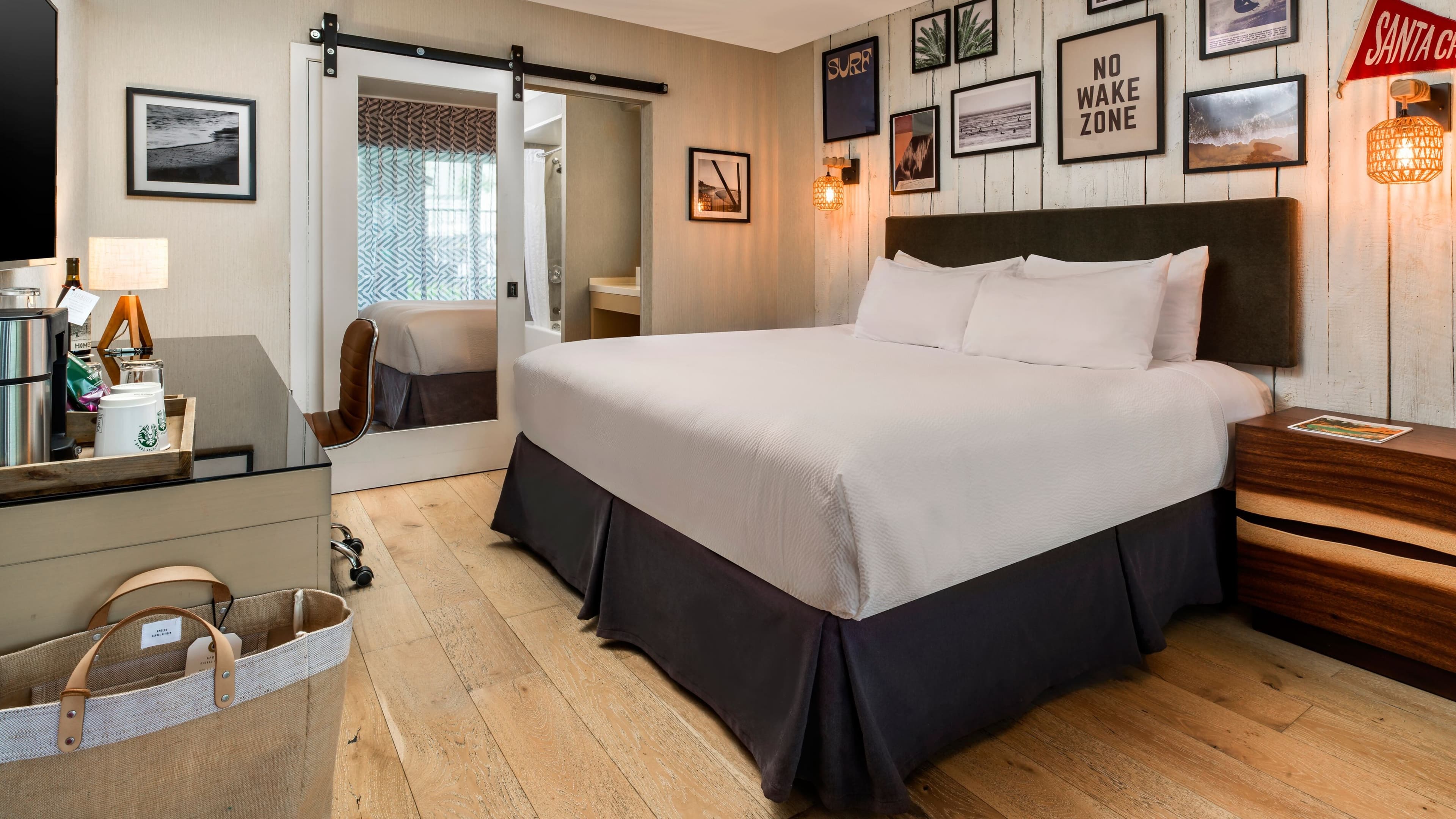 Hotel Paradox, Autograph Collection — 5