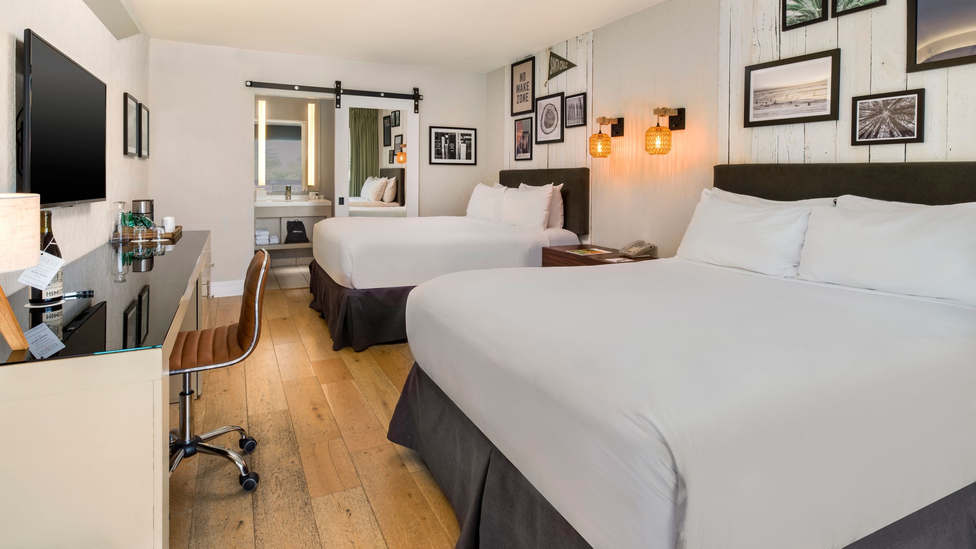 Hotel Paradox, Autograph Collection — 13