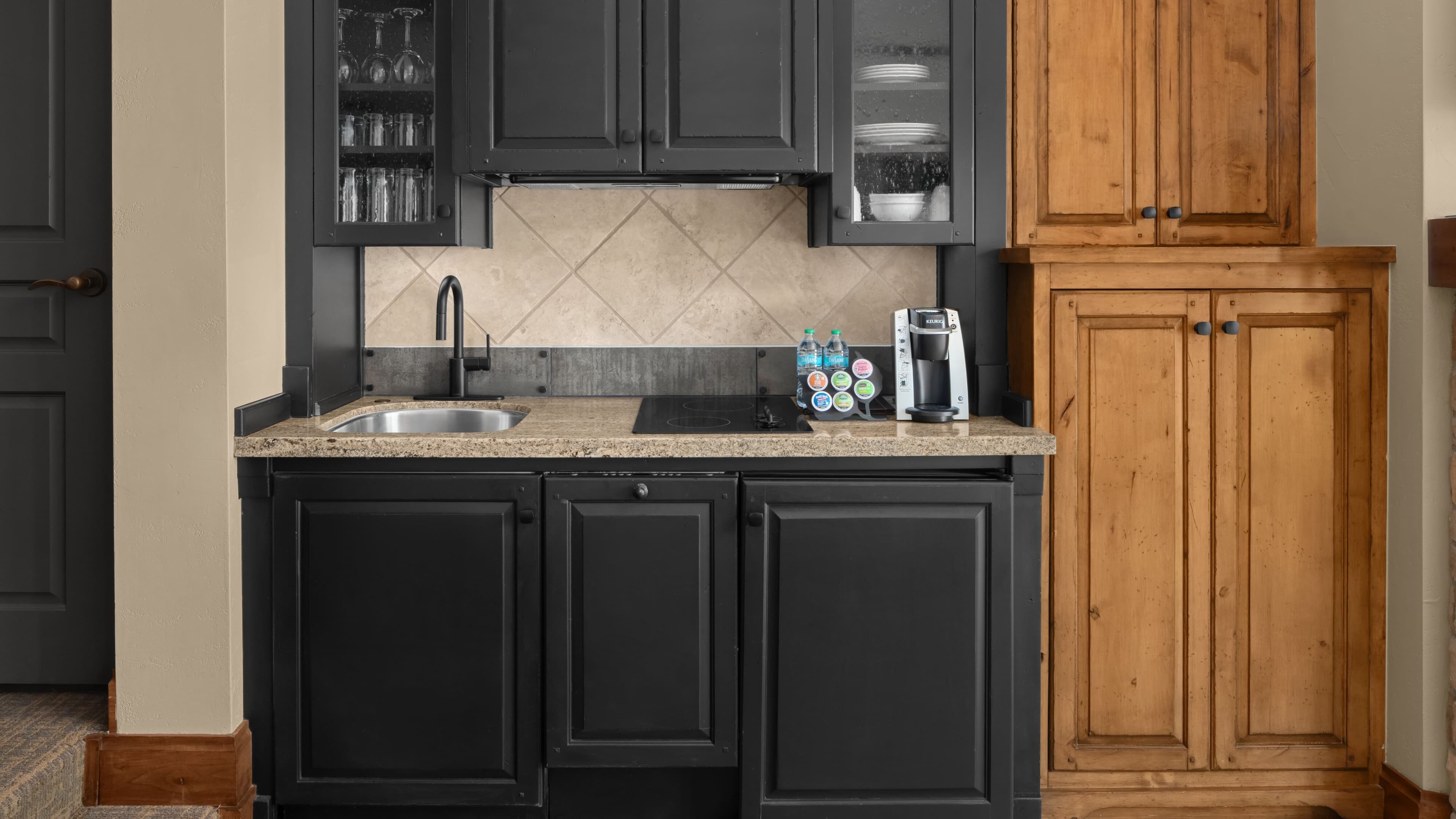 Executive Suite - Image 3