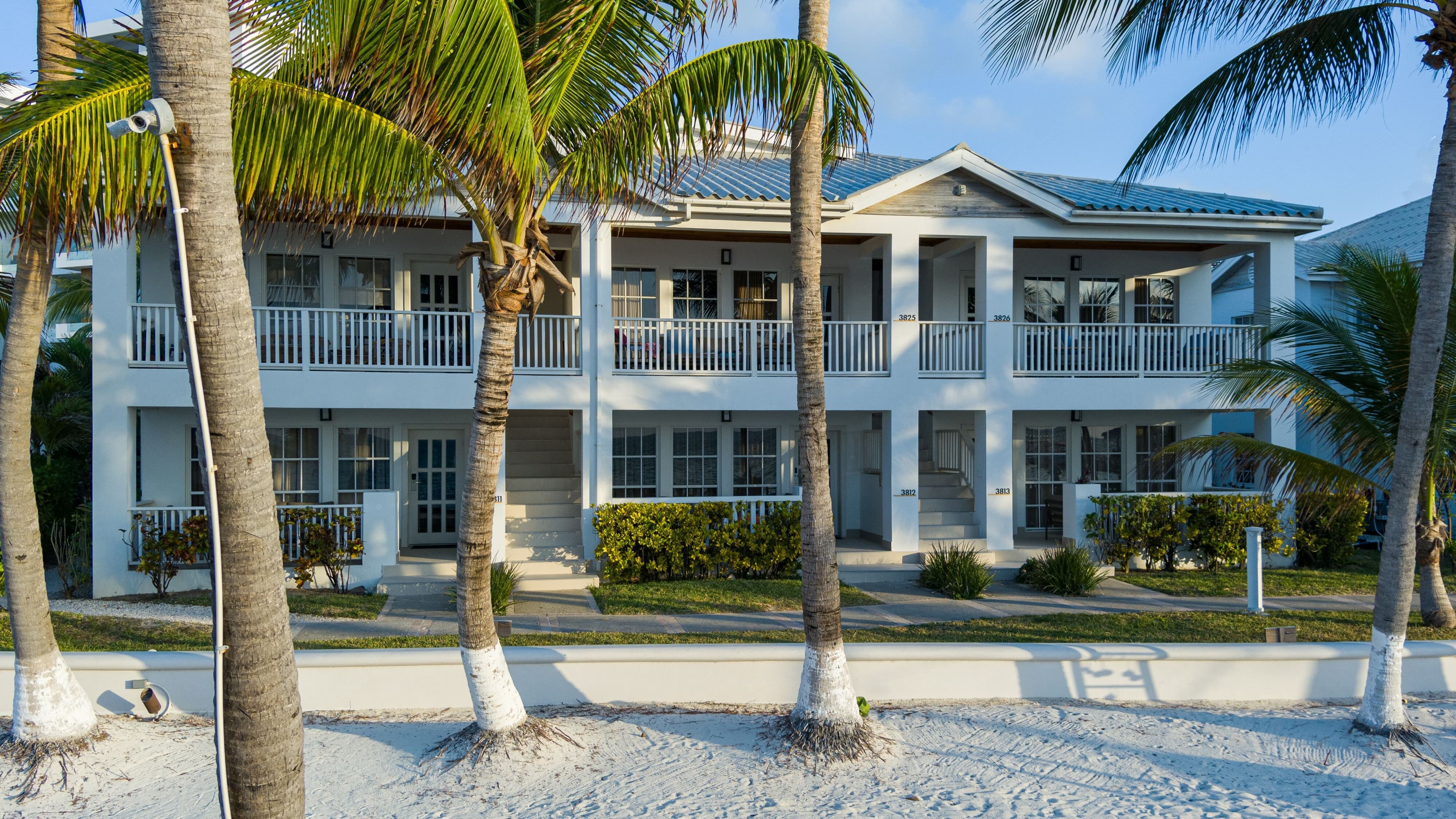 Alaia Belize, Autograph Collection — 45