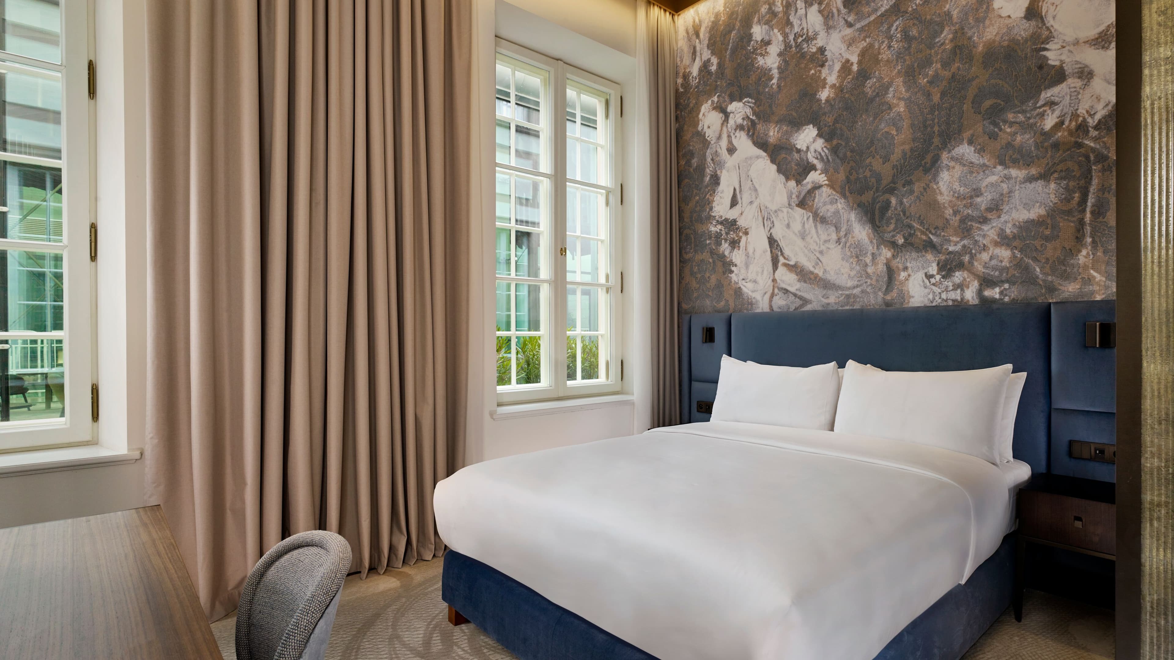 Hotel Verte, Warsaw, Autograph Collection — 9