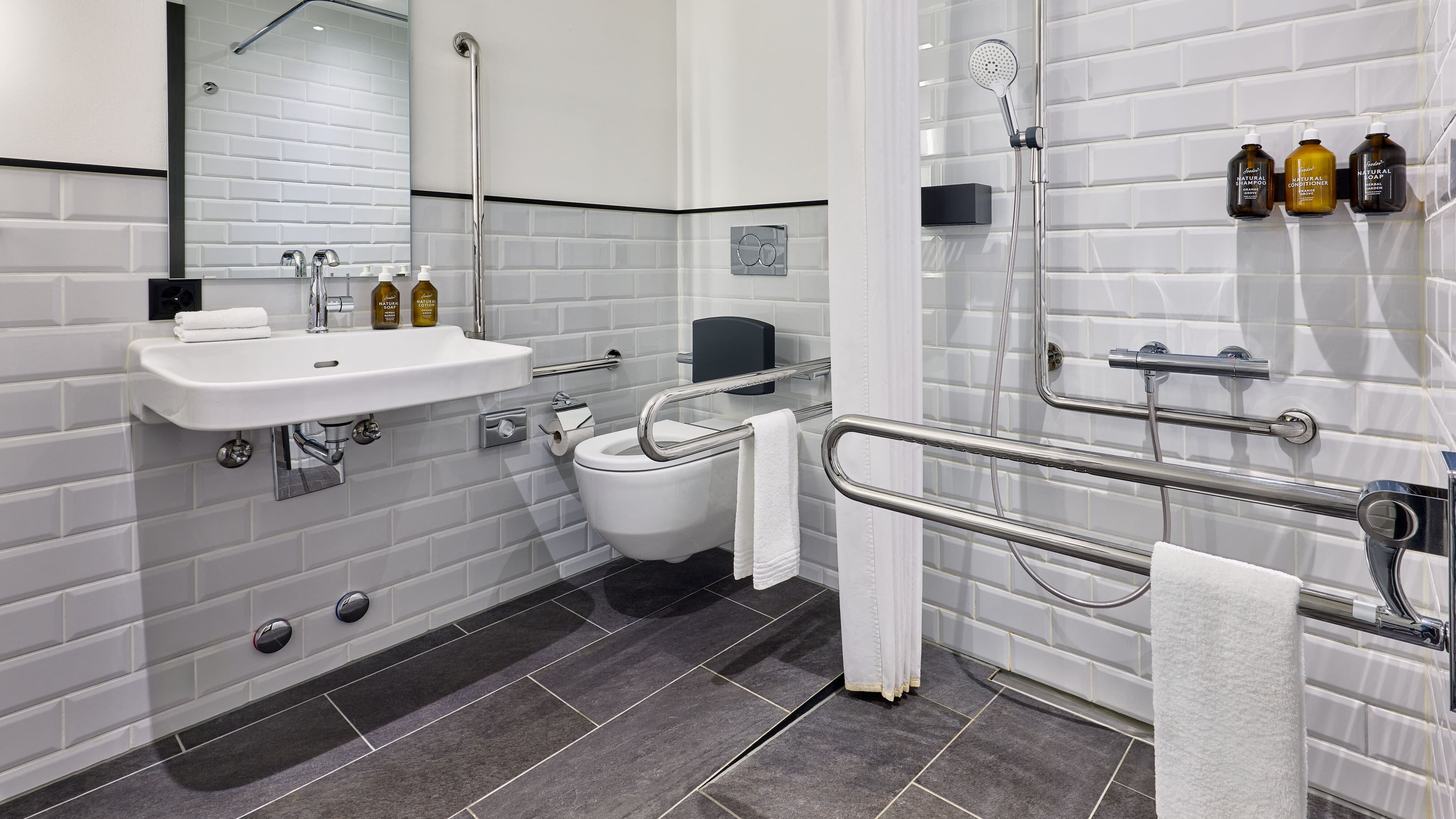 Deluxe Room - Image 9