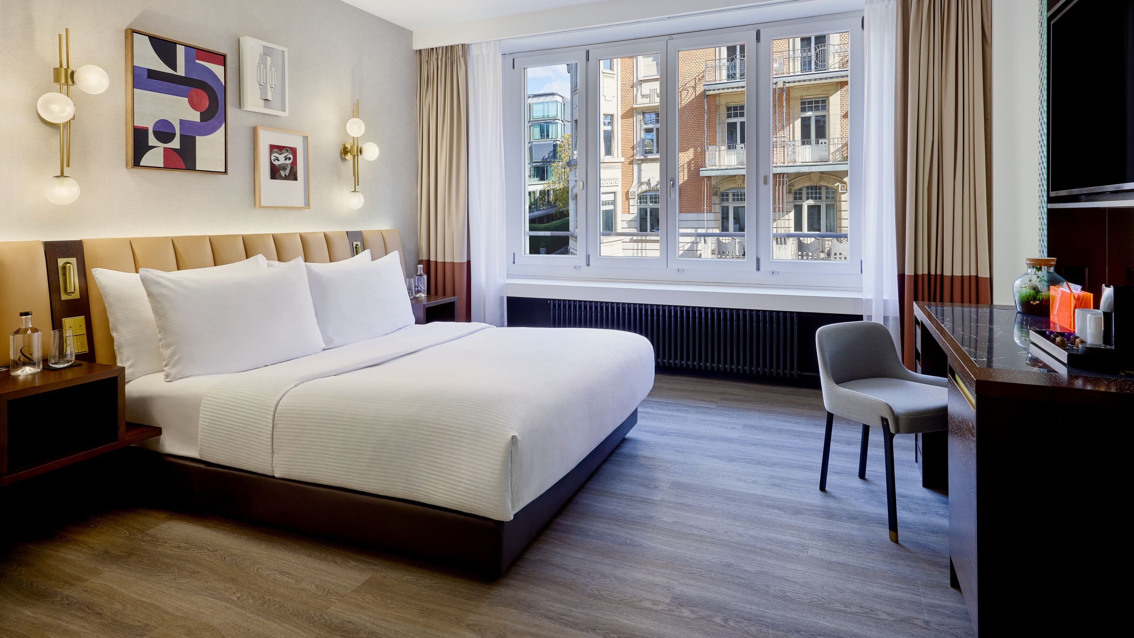 Deluxe Room - Image 3