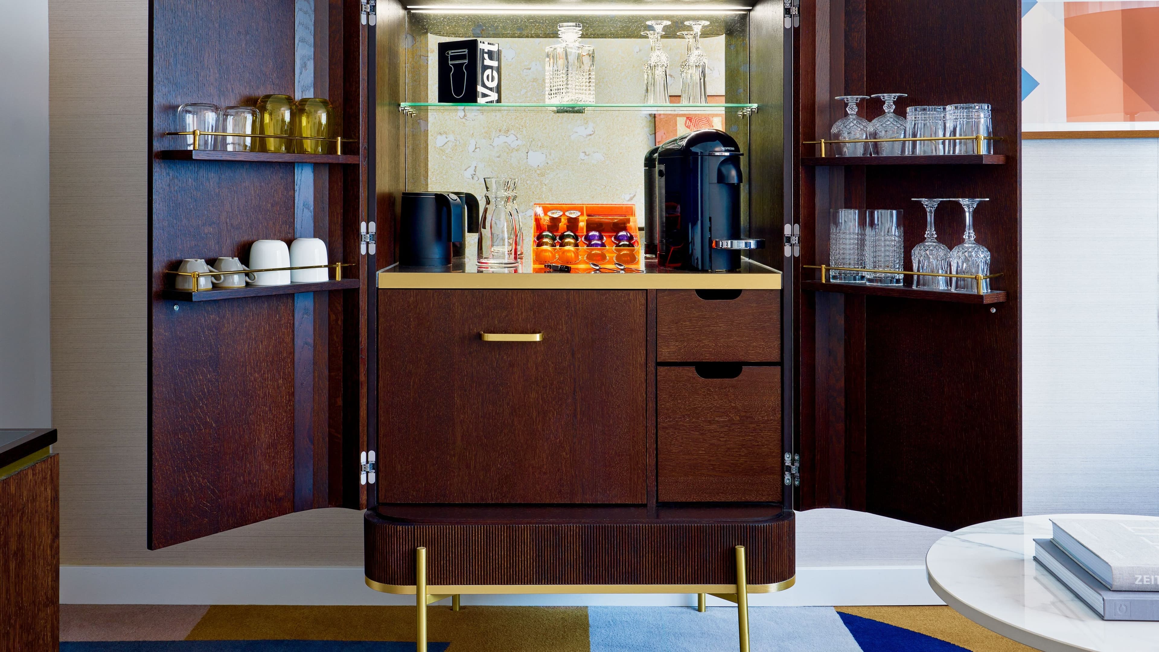 Neues Schloss Privat Hotel Zurich, Autograph Collection — 7