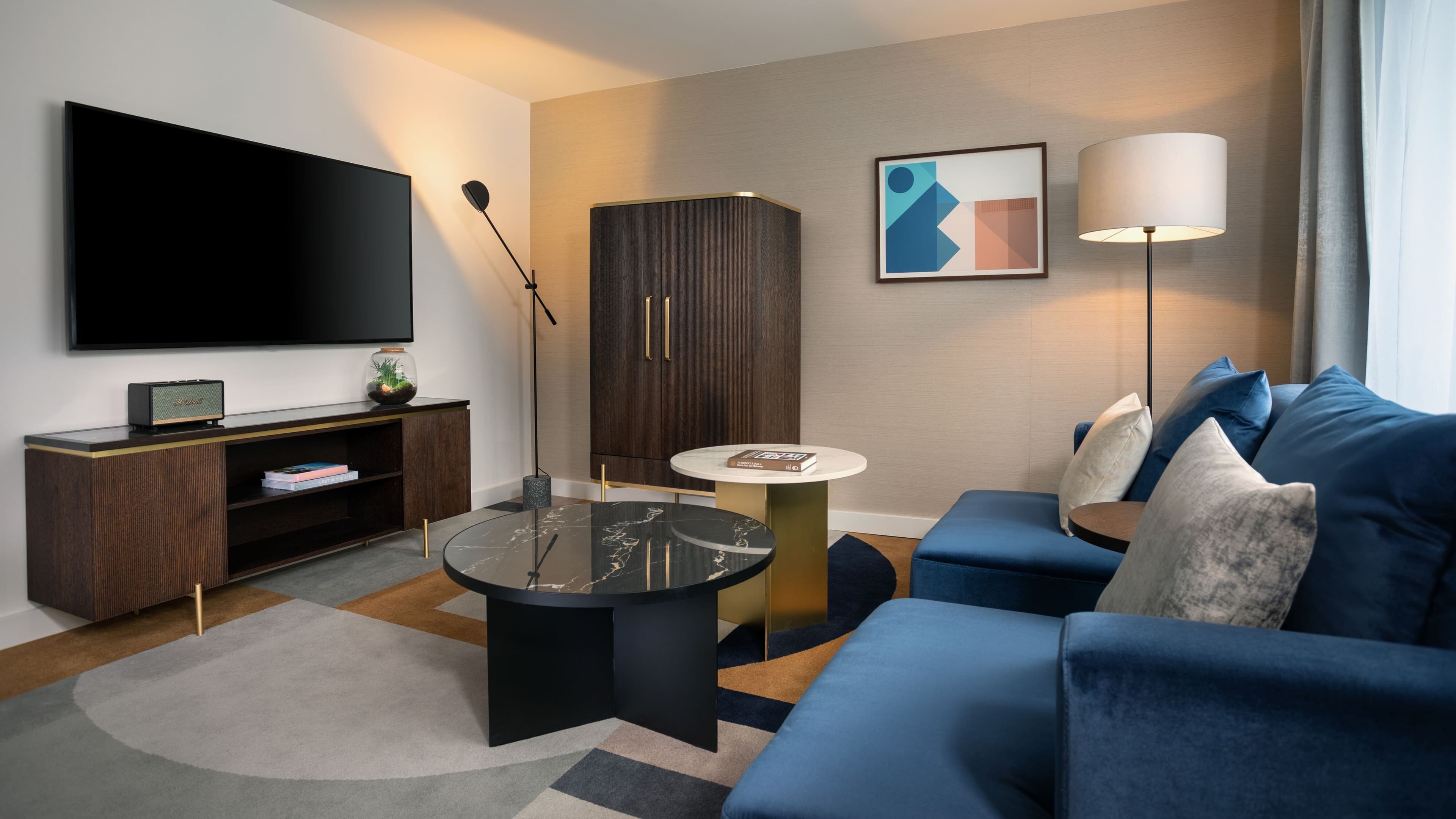 Neues Schloss Privat Hotel Zurich, Autograph Collection - Image 3