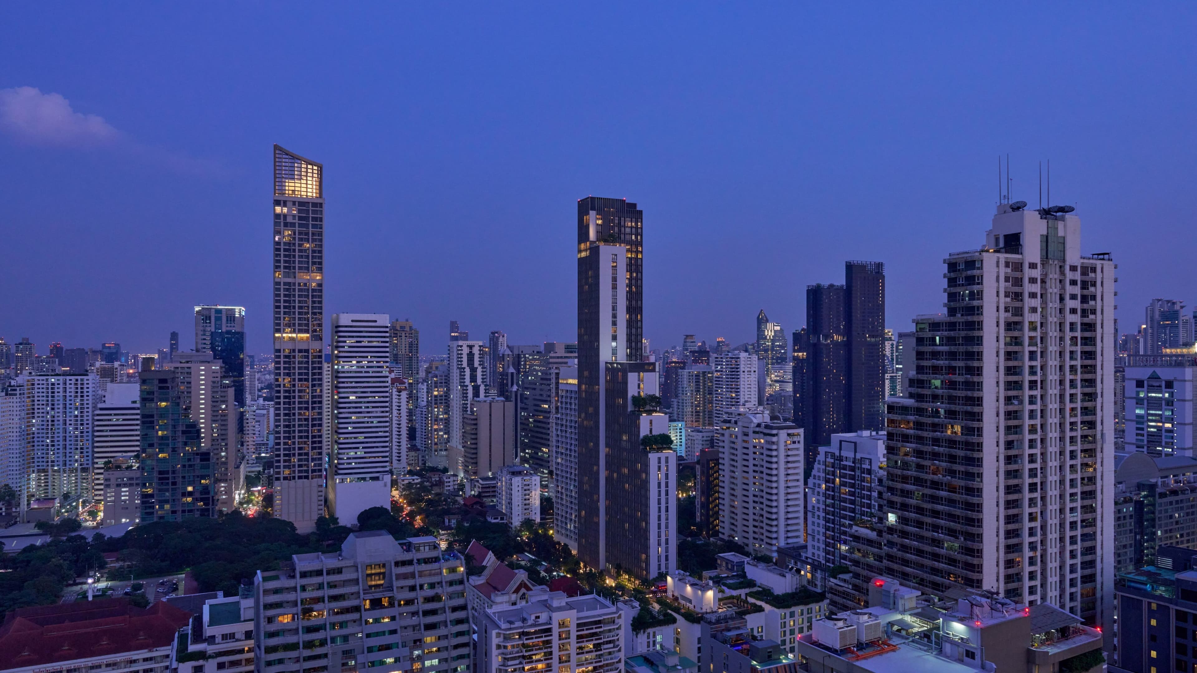 Aloft Bangkok Sukhumvit 11 — 58