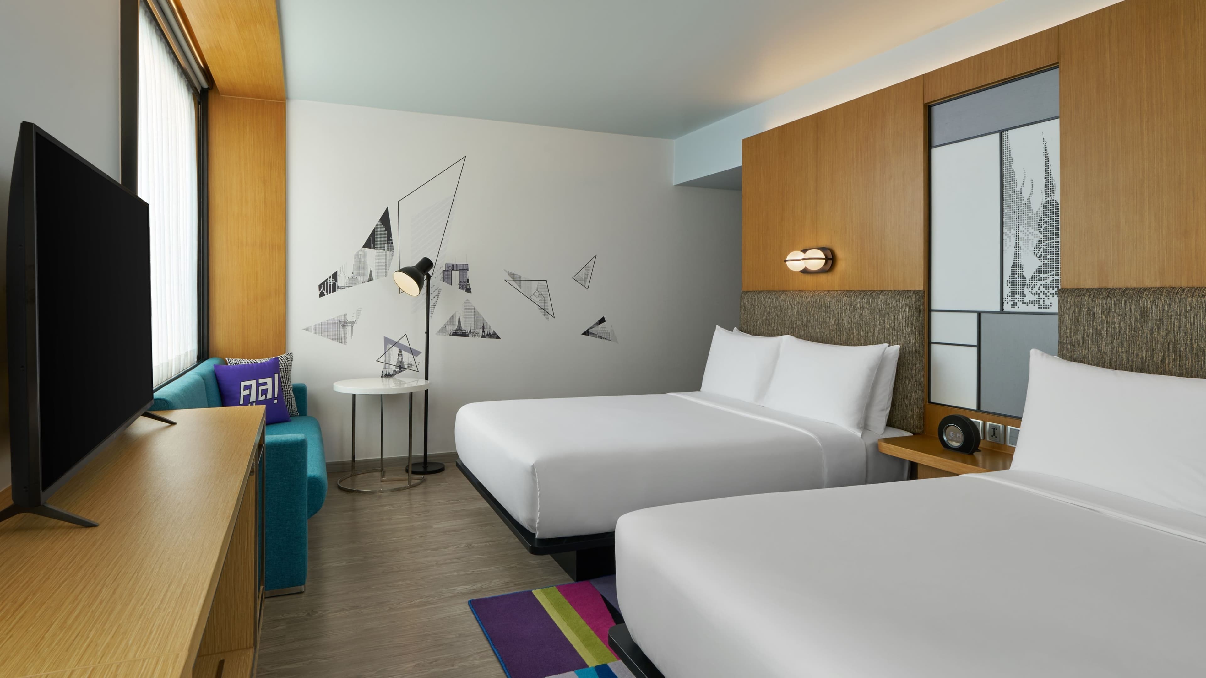 Aloft Bangkok Sukhumvit 11 - Image 3