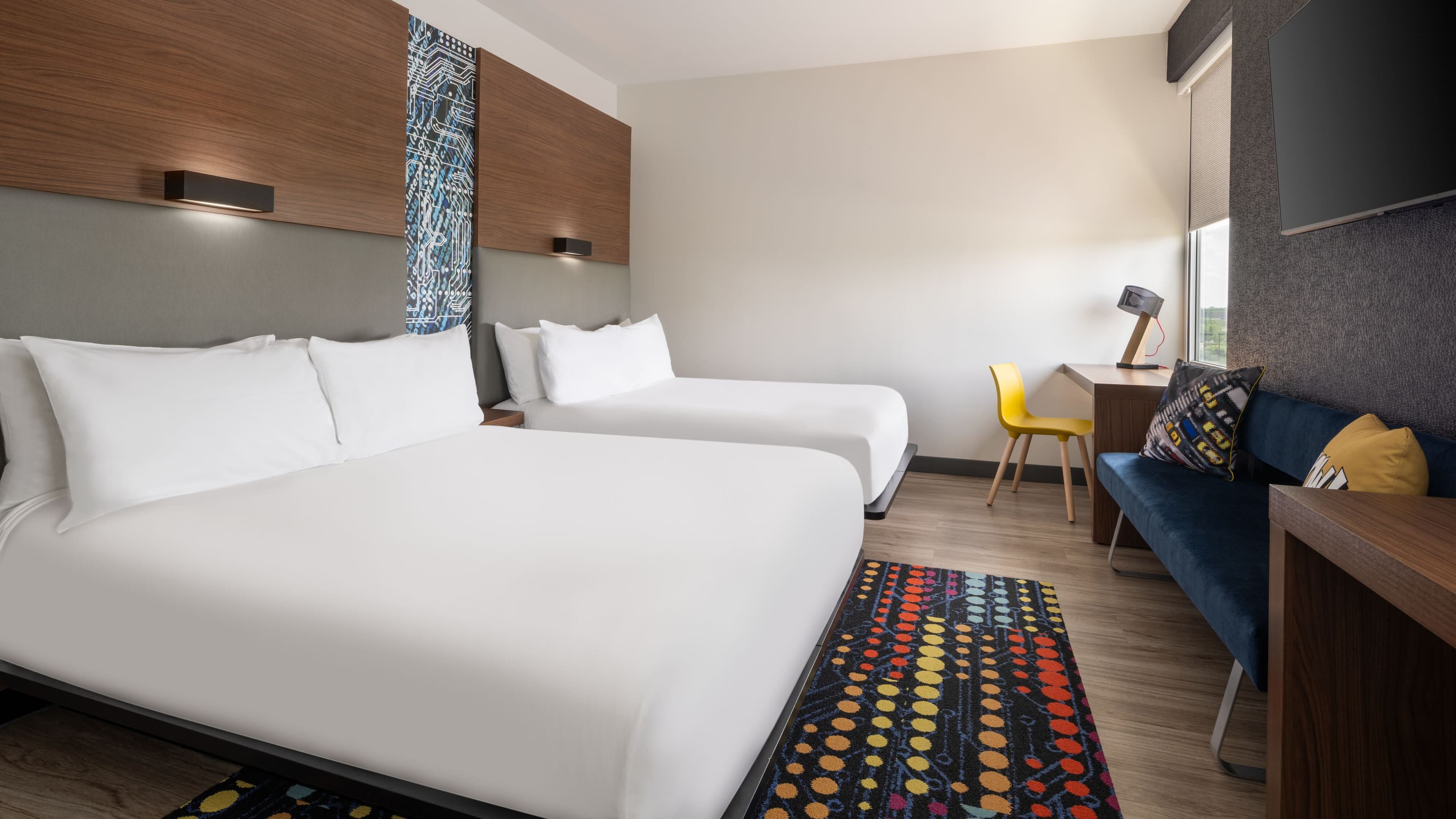 Aloft Cleveland Beachwood - Image 4