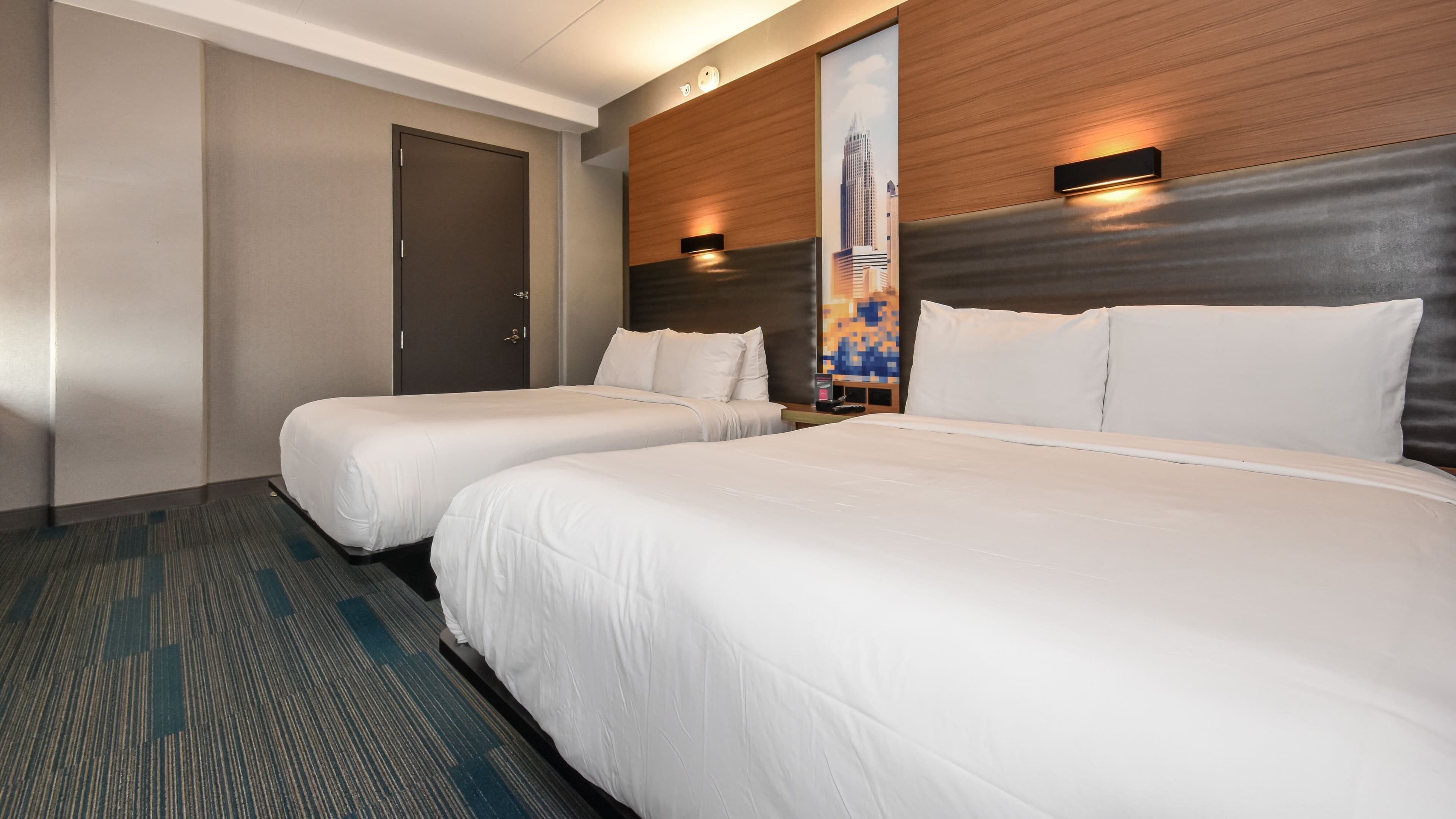 Double Queen Guest Room - Image 6