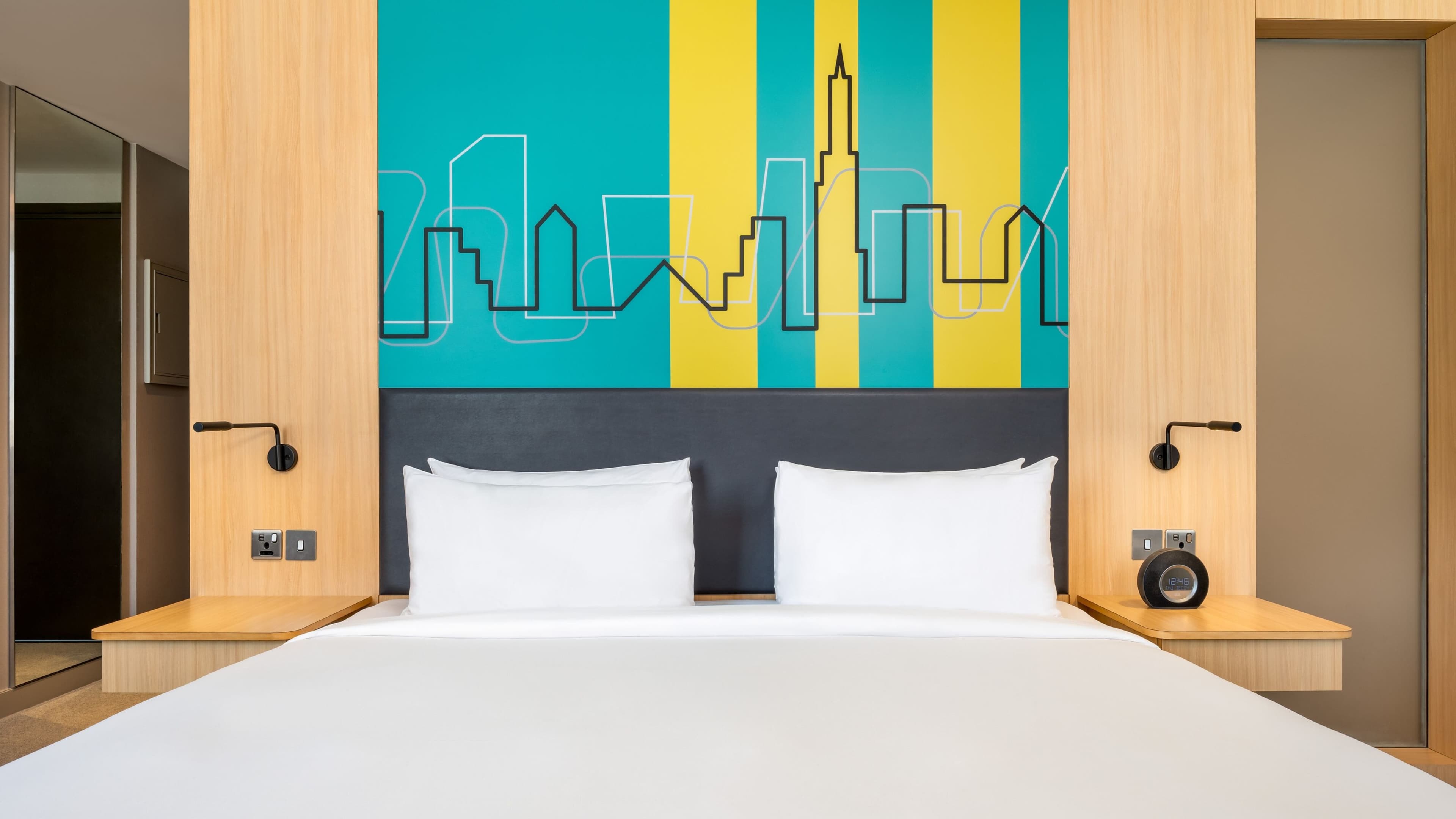 Aloft Dubai Creek — 18
