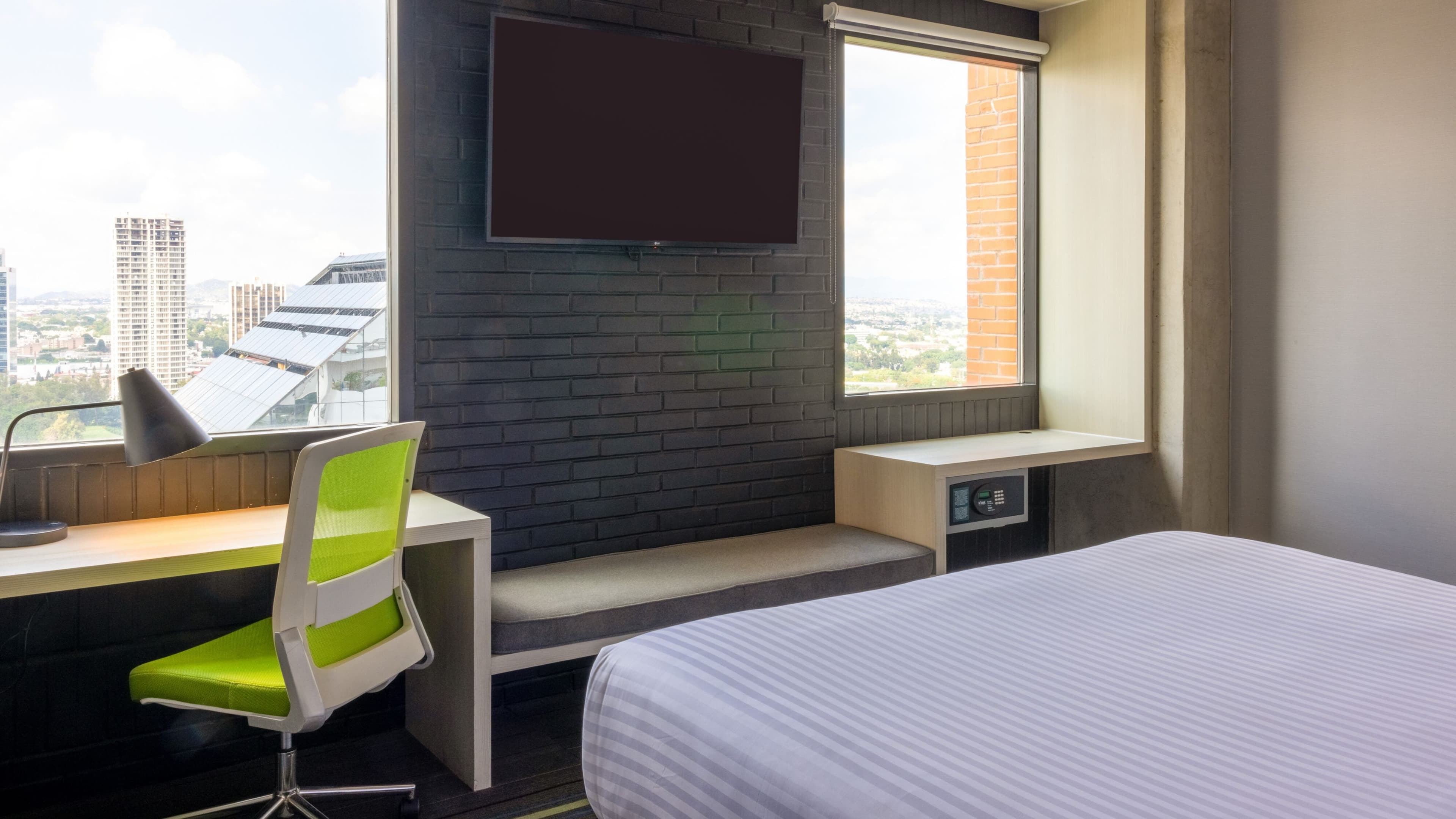 Aloft - Image 3