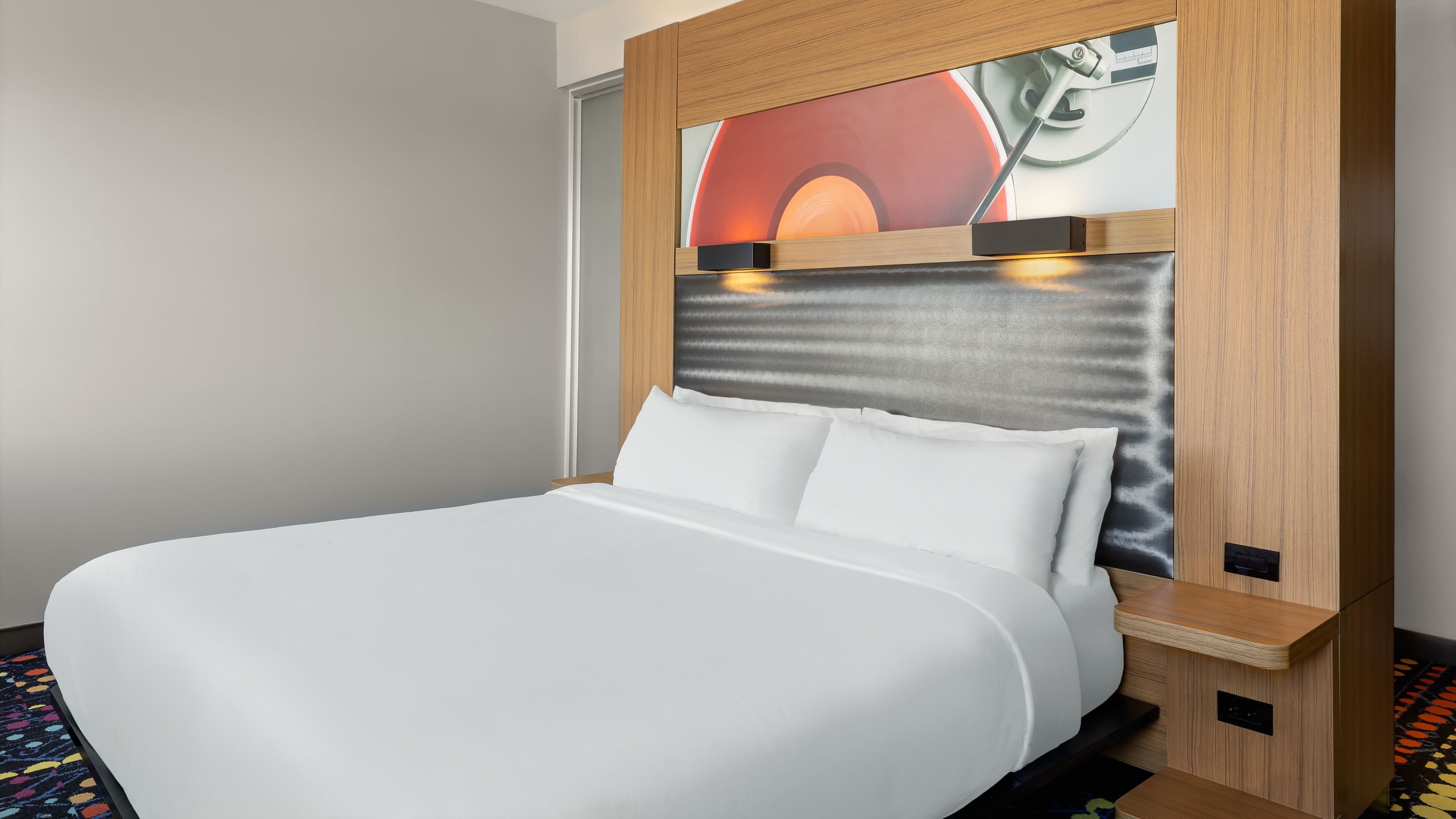 Aloft Green Bay — 9