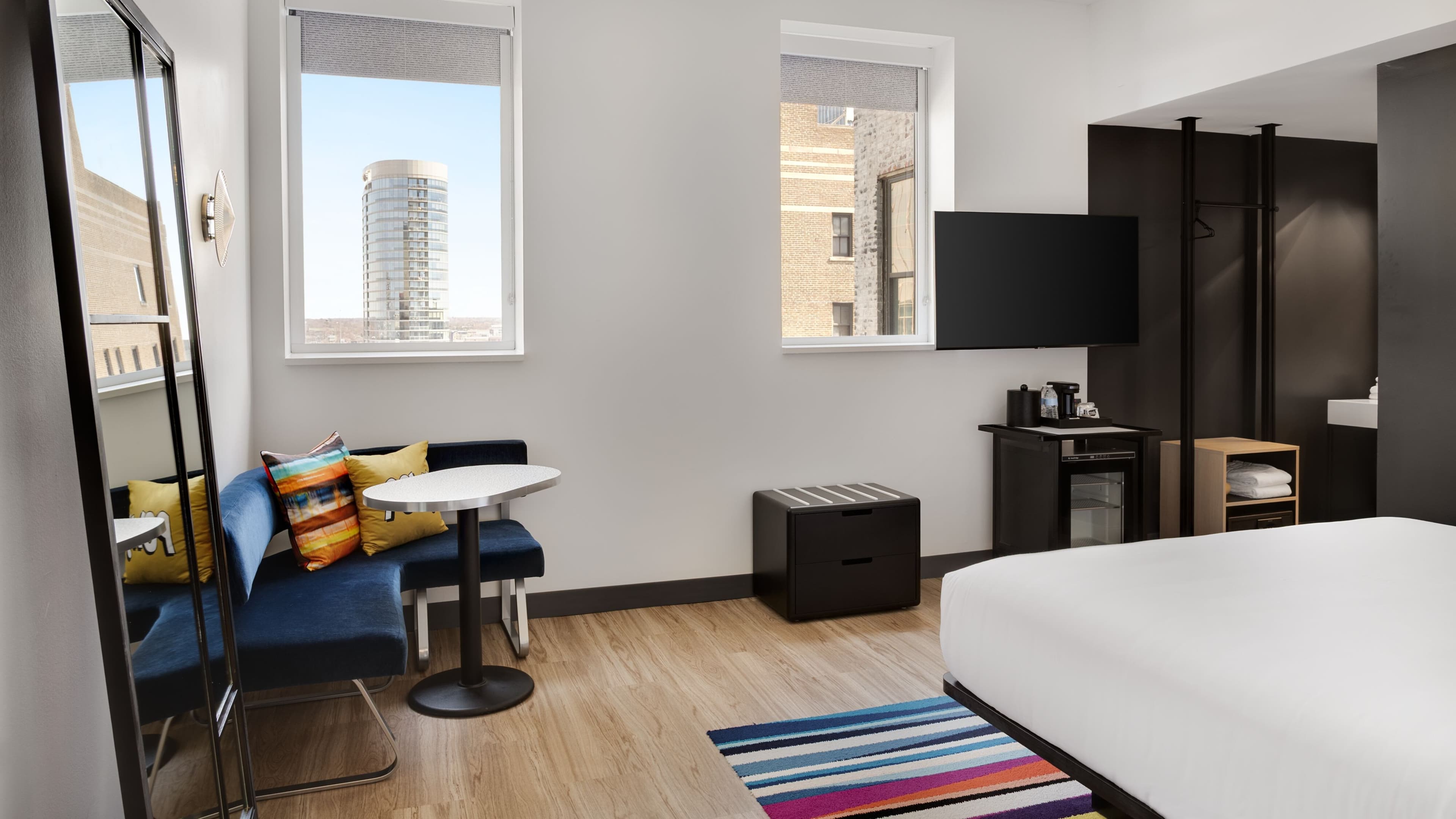 Aloft Indianapolis Downtown — 8