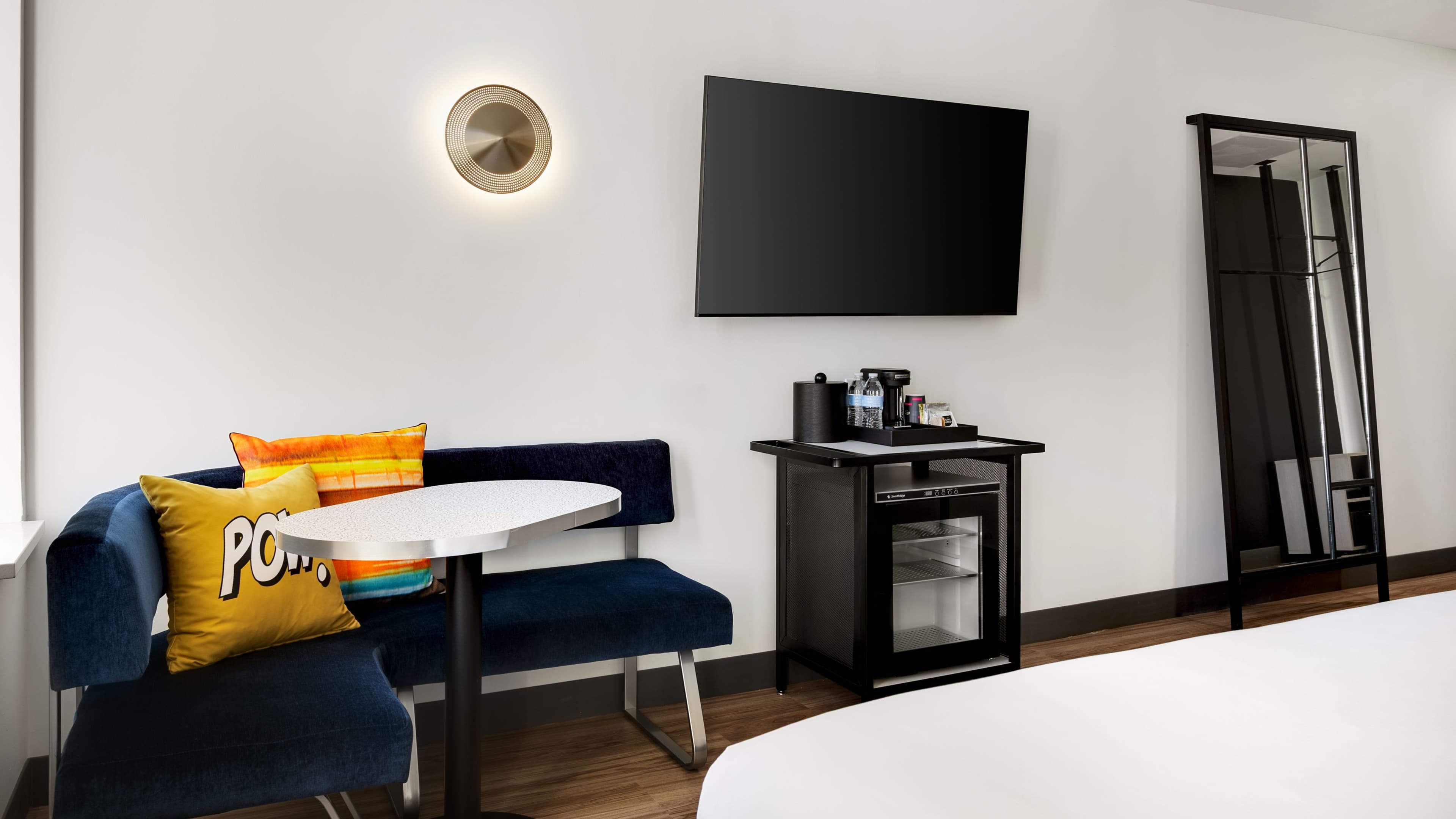 Aloft - Image 2