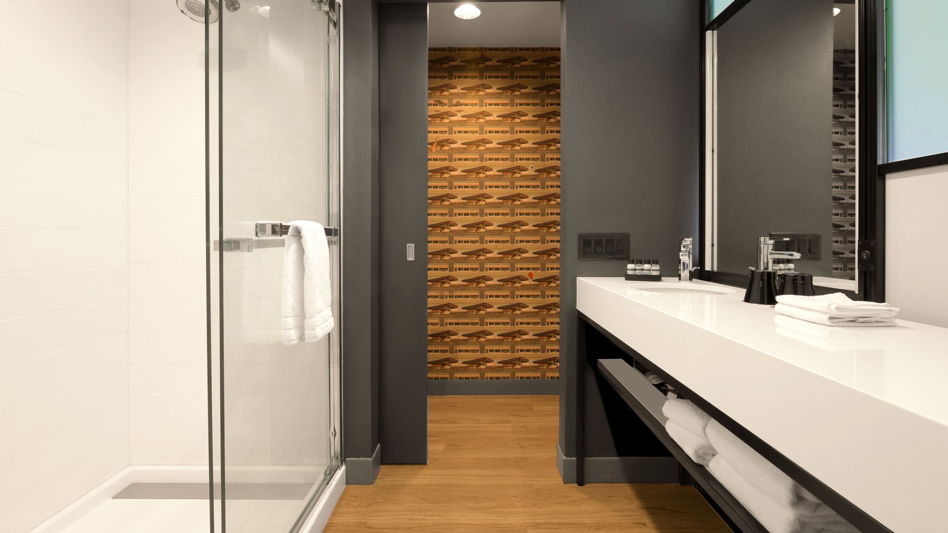 Aloft - Image 2
