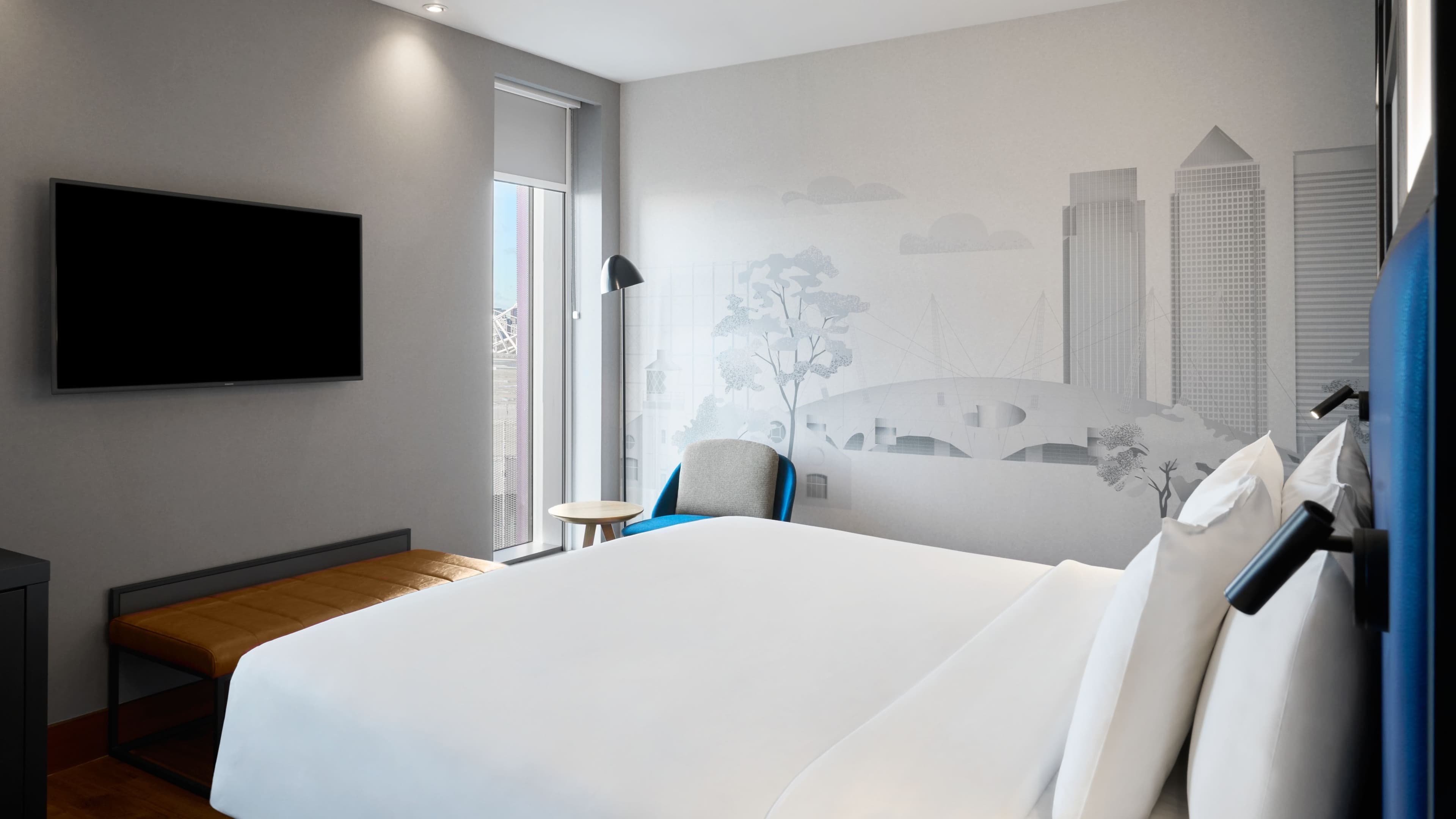 Aloft Room - Image 2