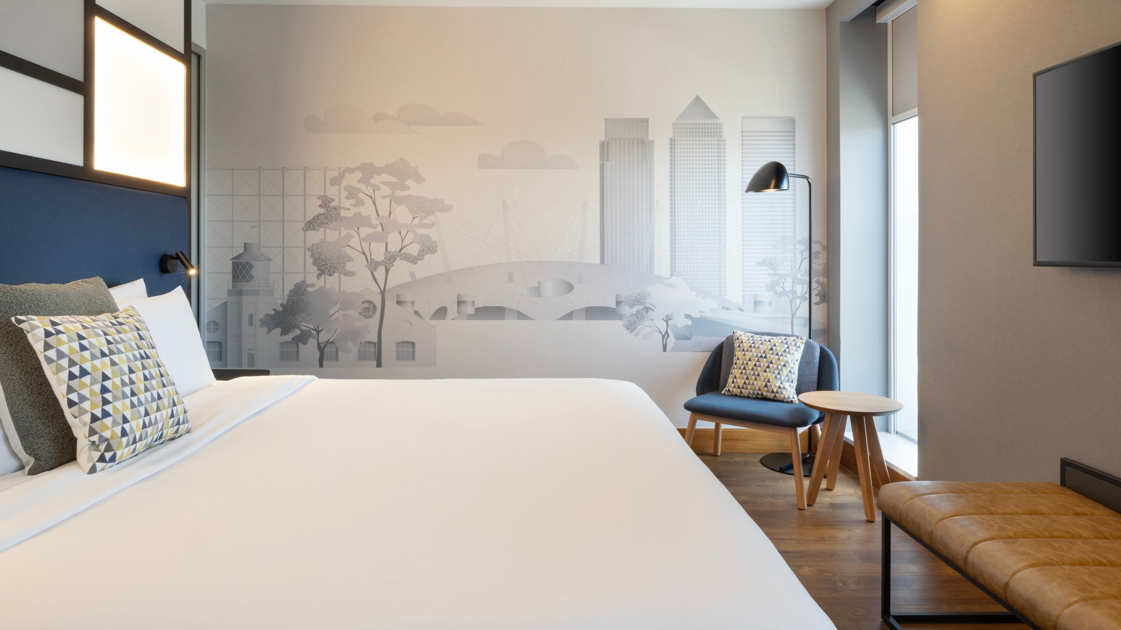 Aloft Room - Image 1