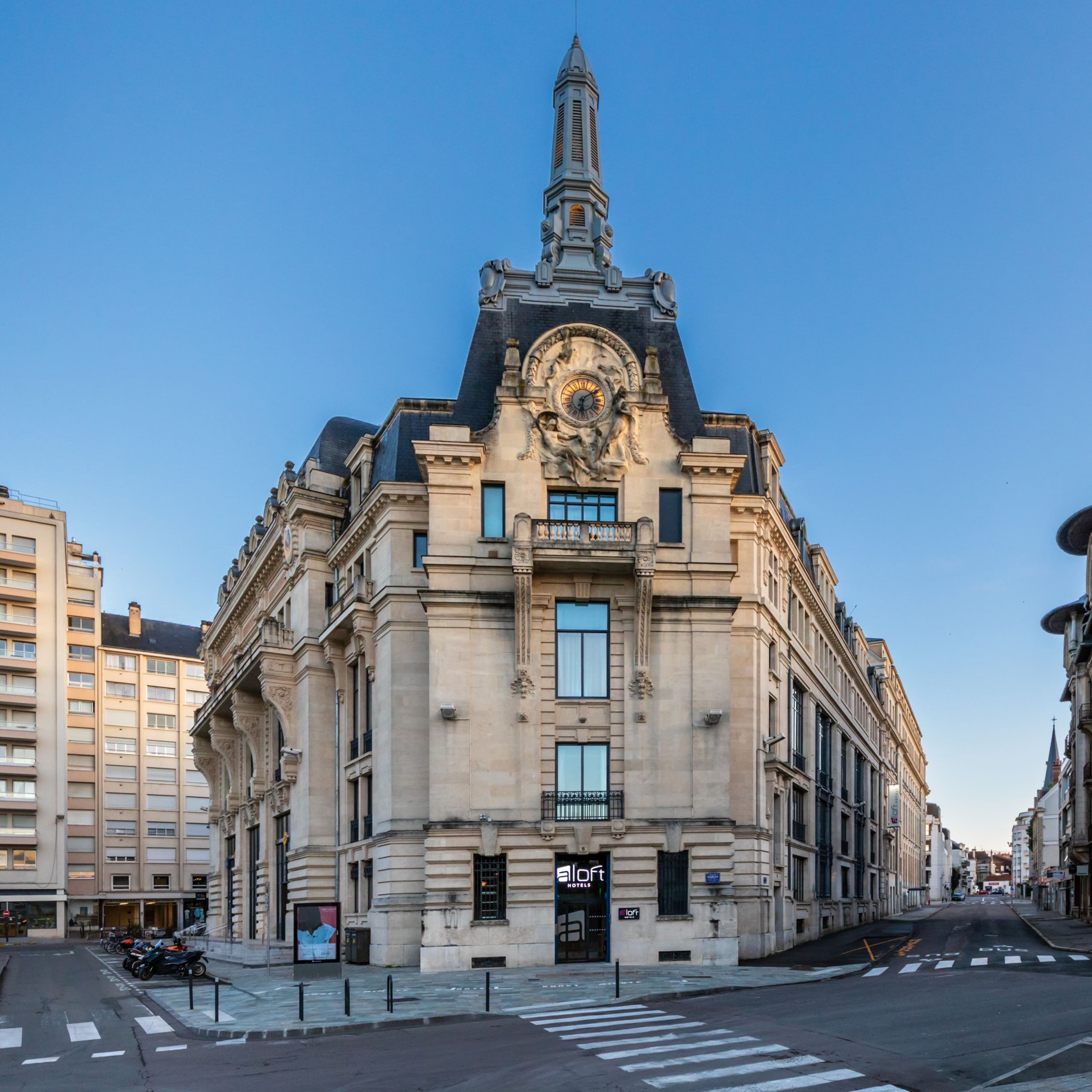 Aloft Dijon