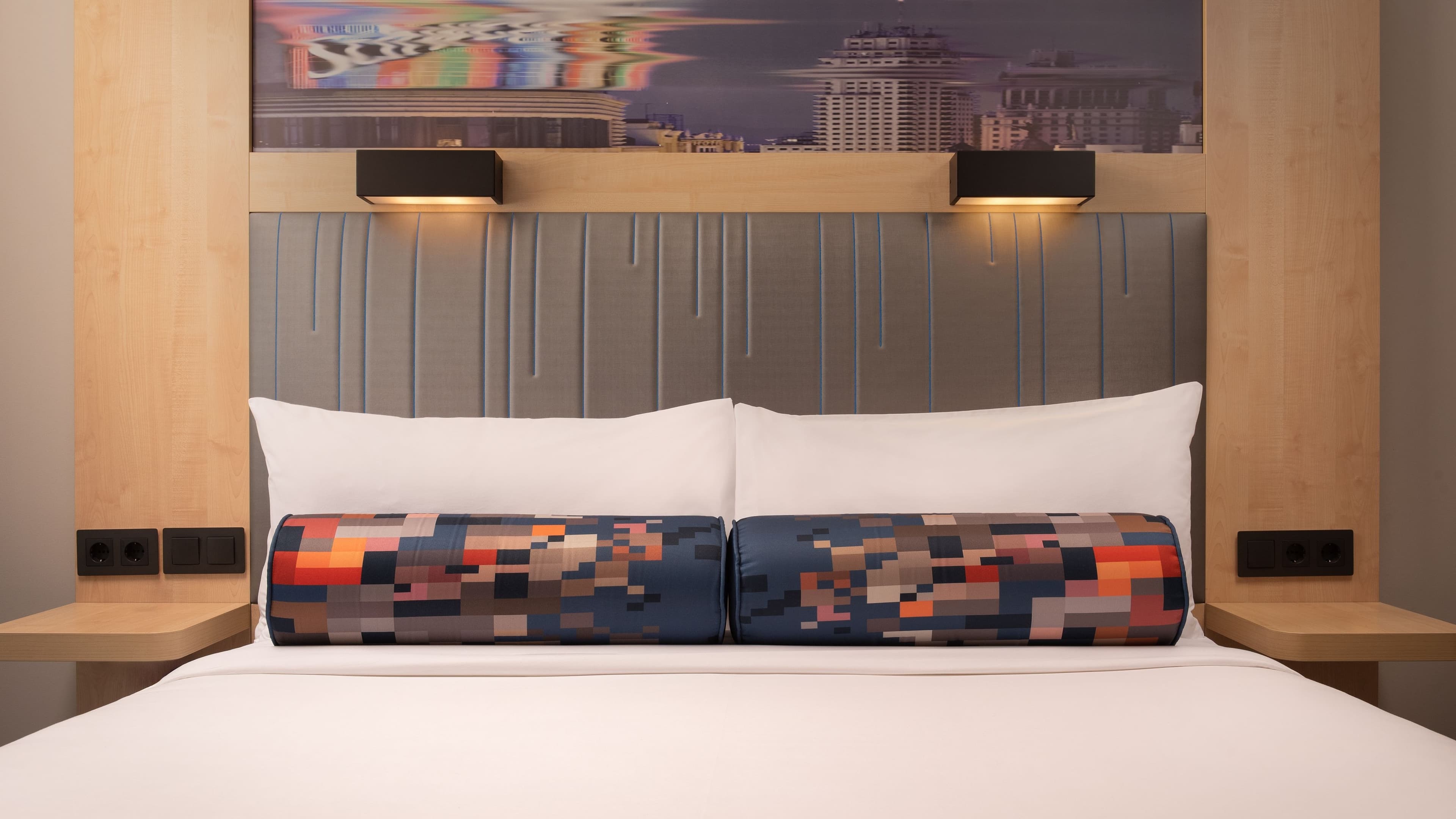 Aloft - Image 5