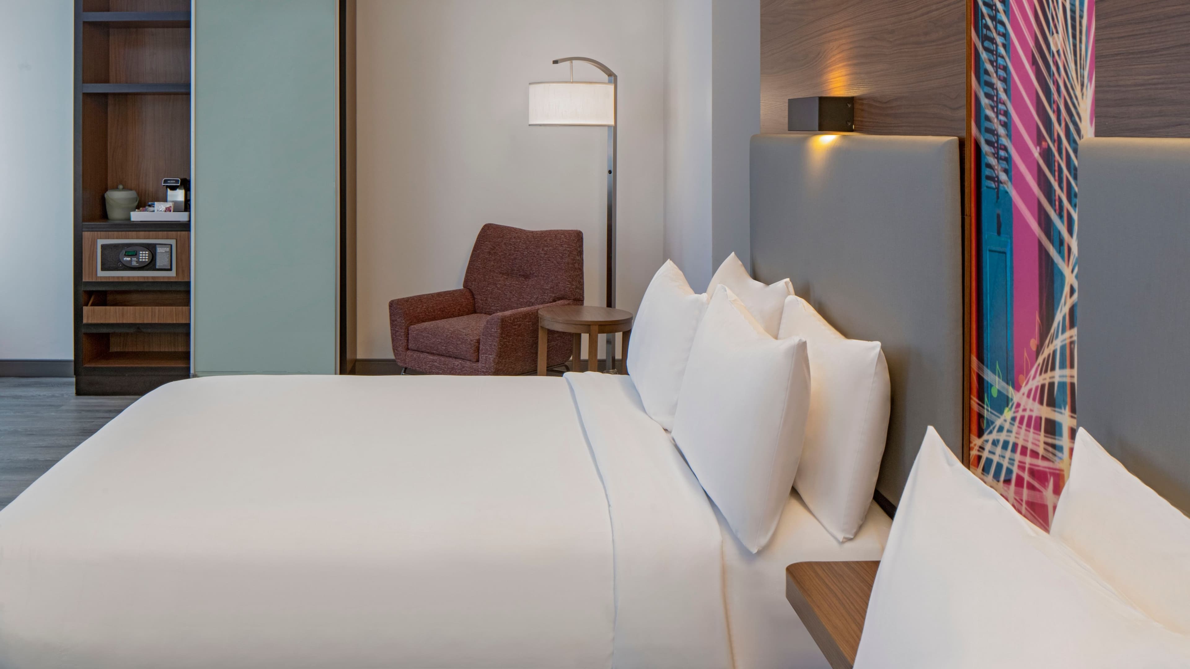 Aloft New Orleans Downtown — 10