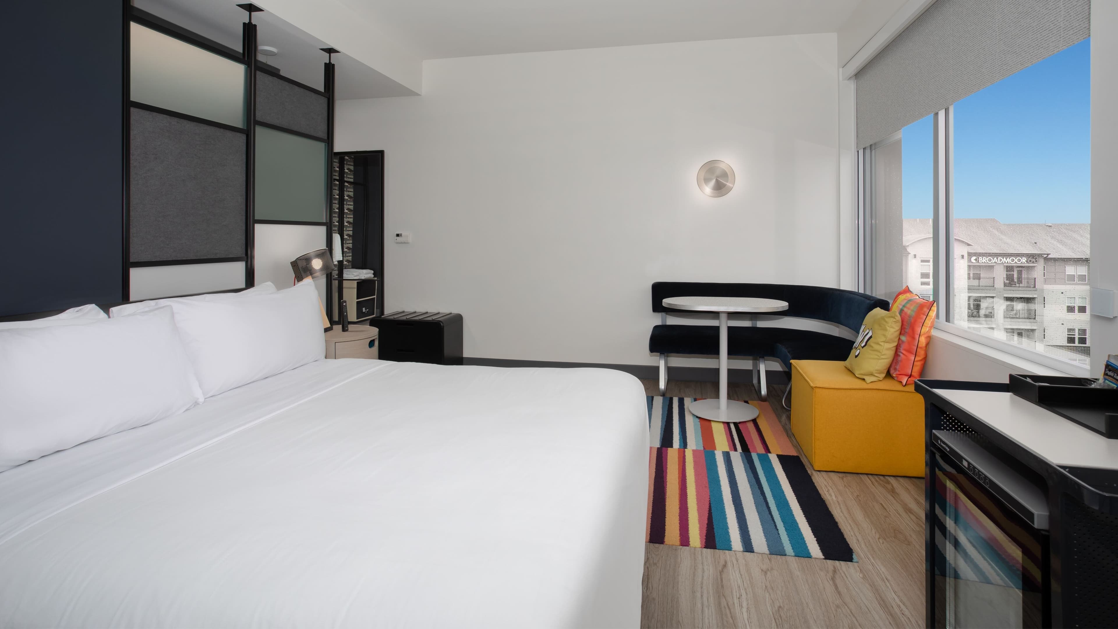 Aloft Omaha Aksarben Village - Image 3