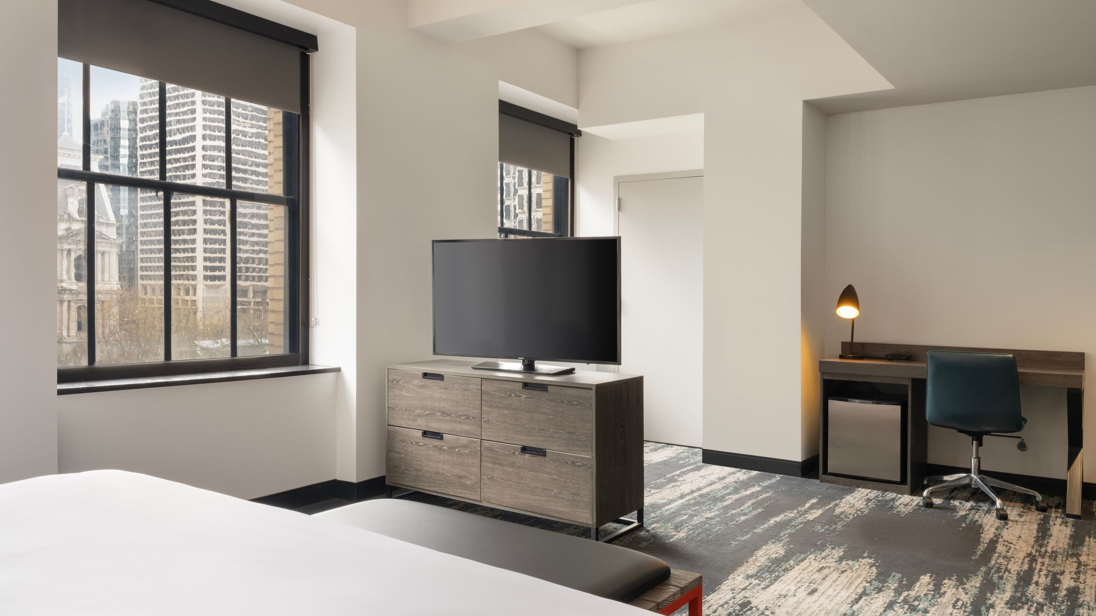 Aloft Philadelphia Downtown - Image 4