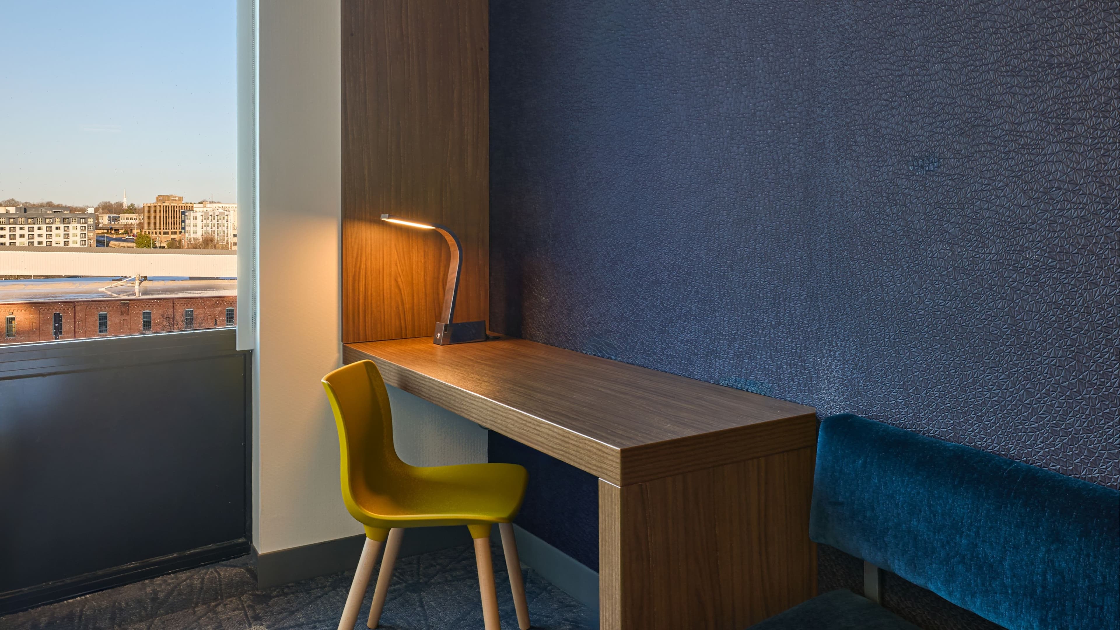 Aloft Room - Image 5