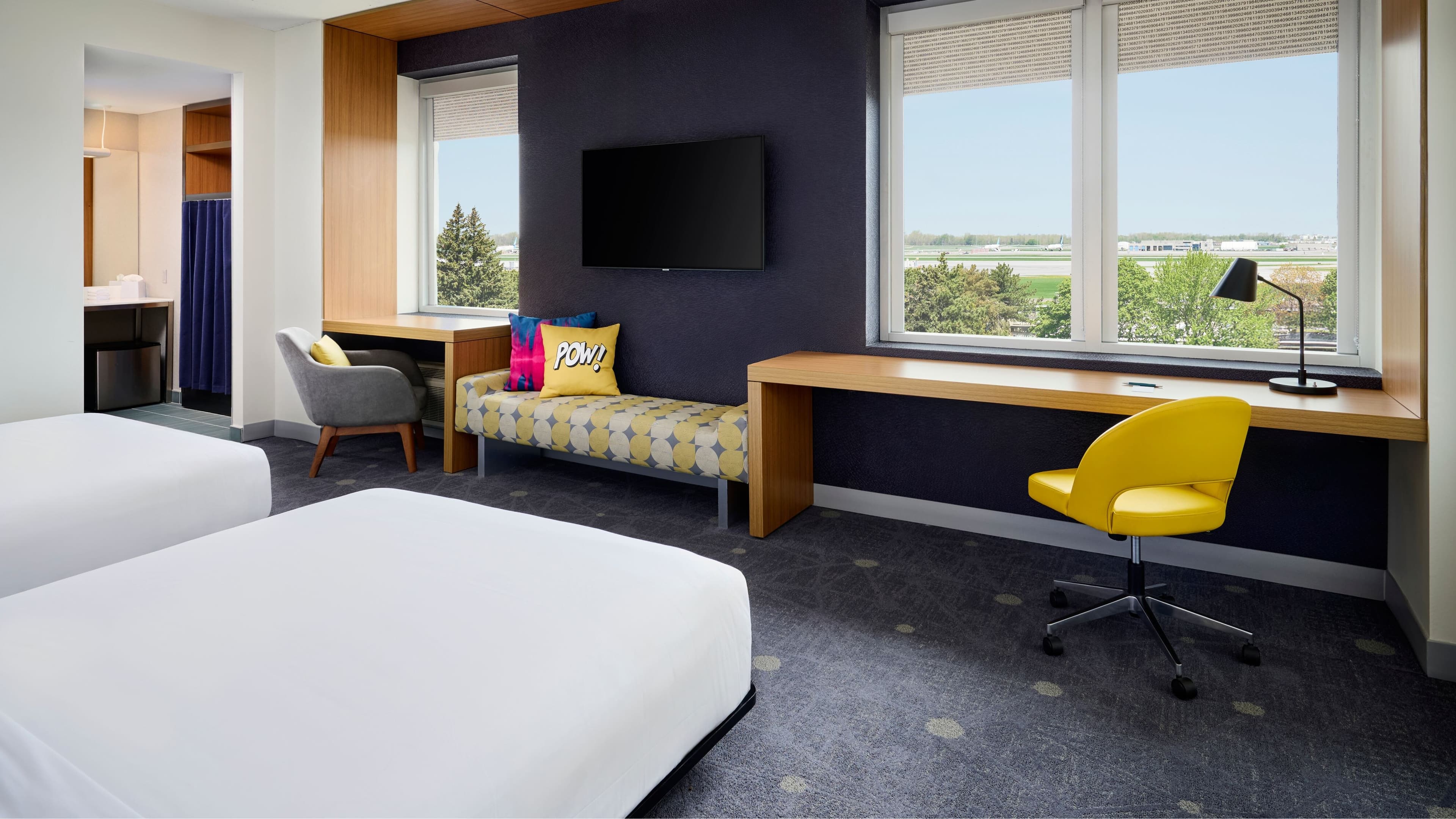 Aloft Montreal Airport — 14