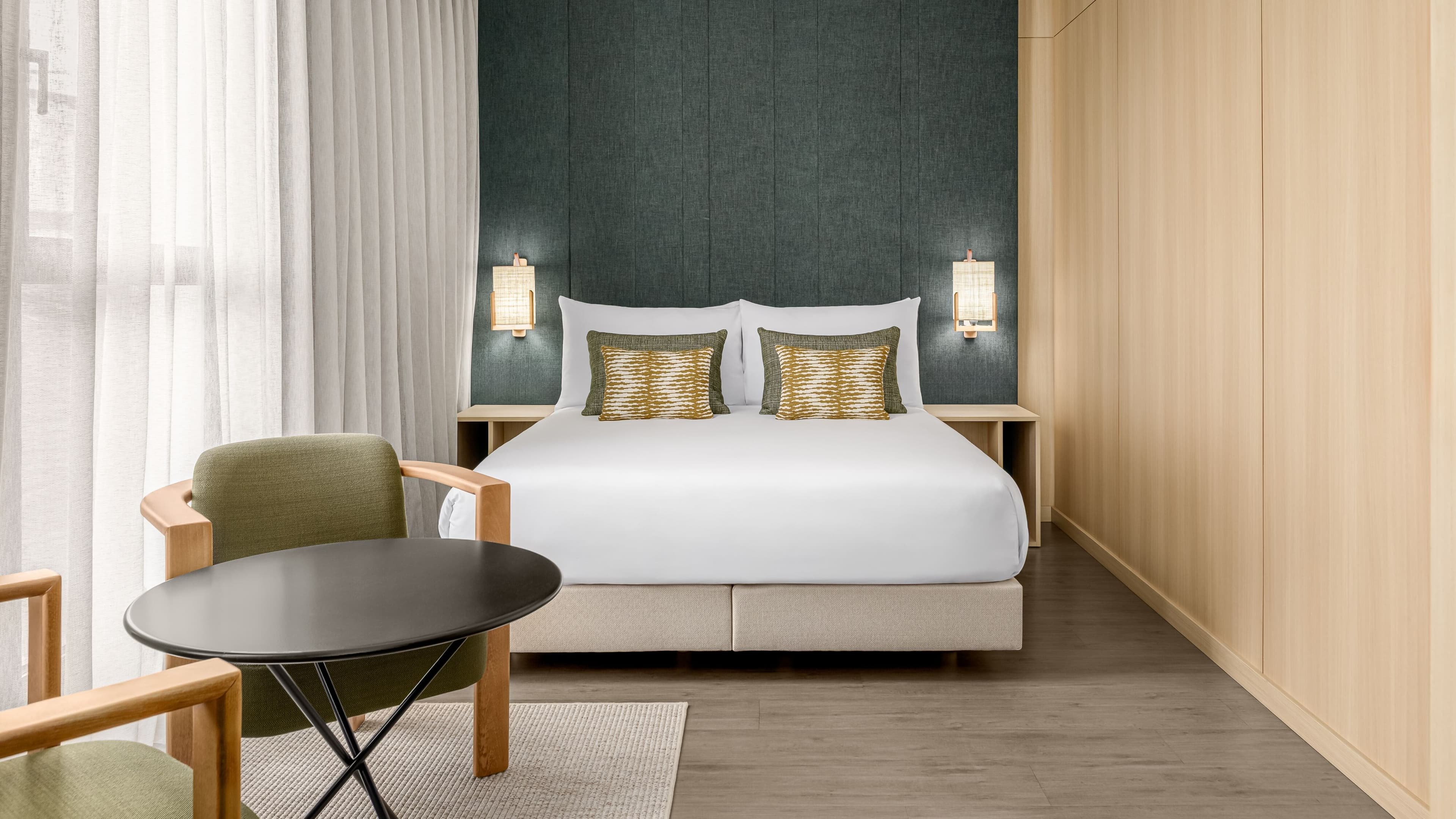 AC Hotel Sants - Image 2
