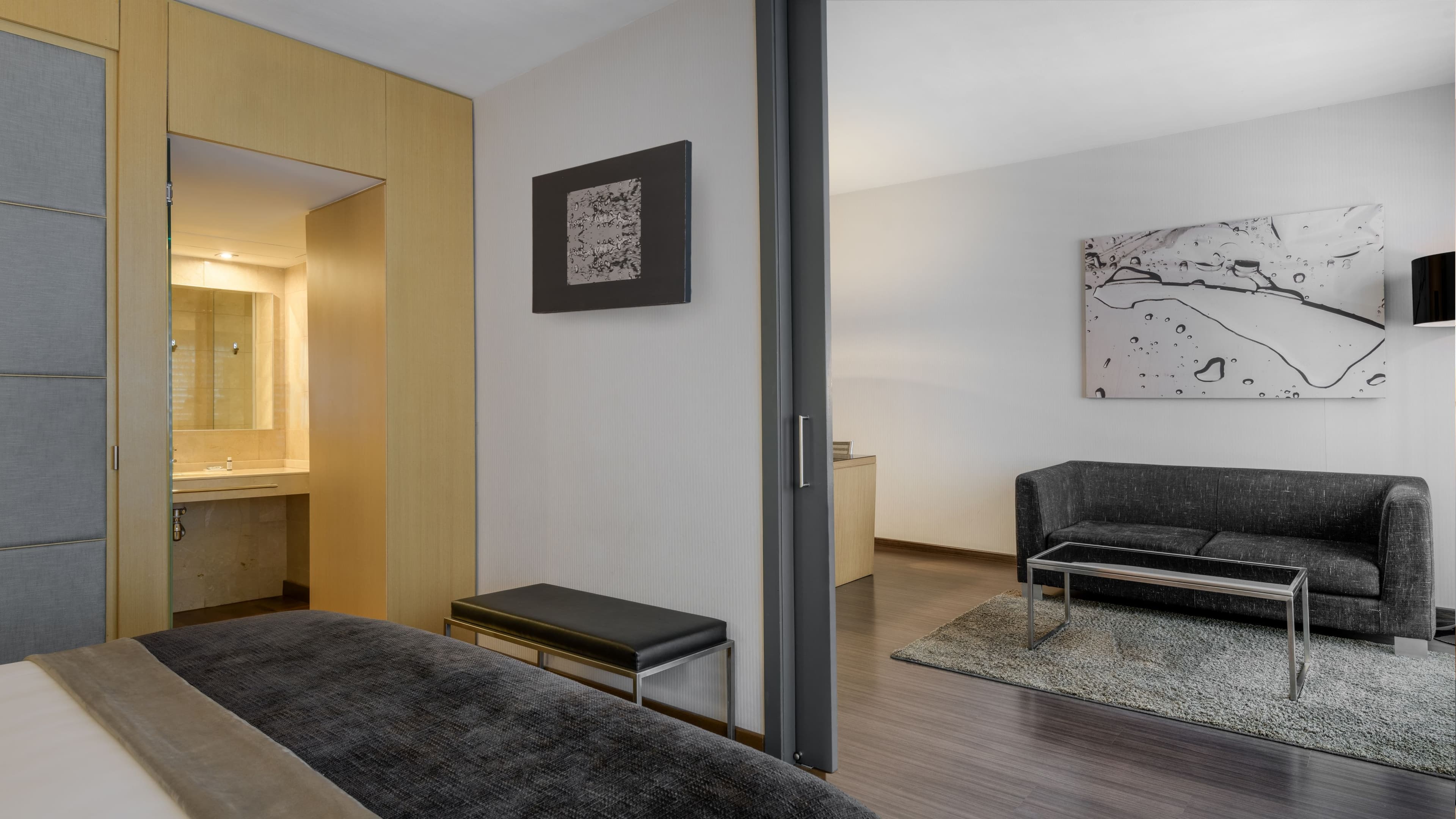 AC Hotel Victoria Suites — 18