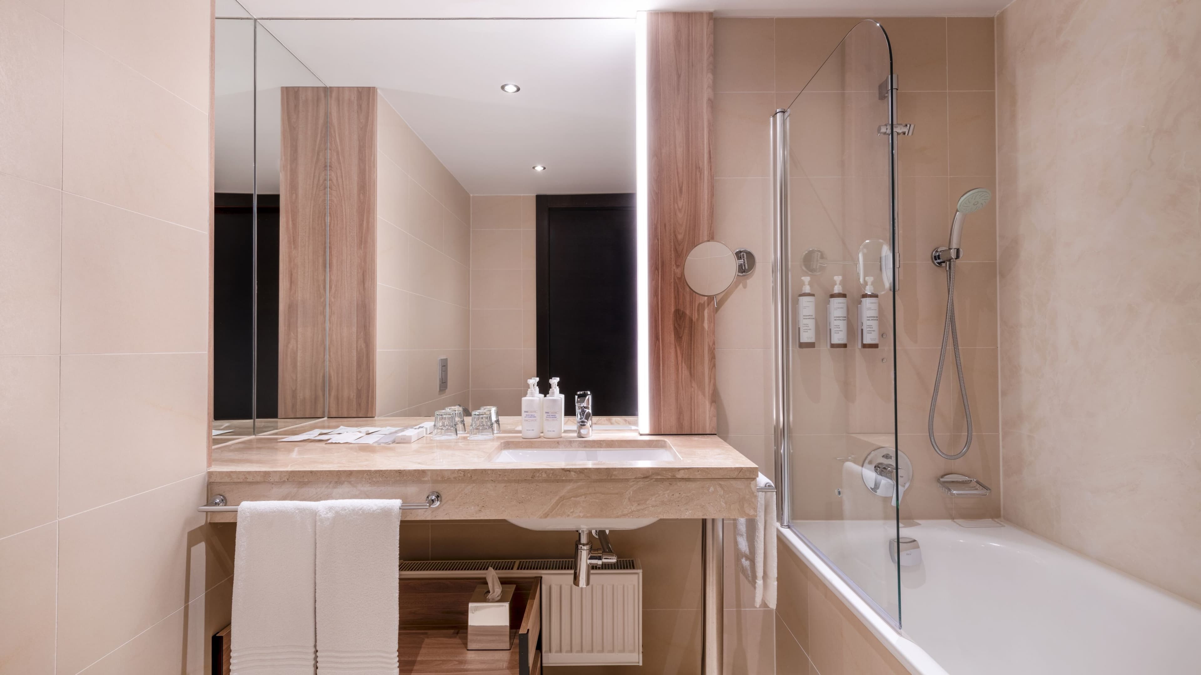 AC Hotel Bratislava Old Town — 9