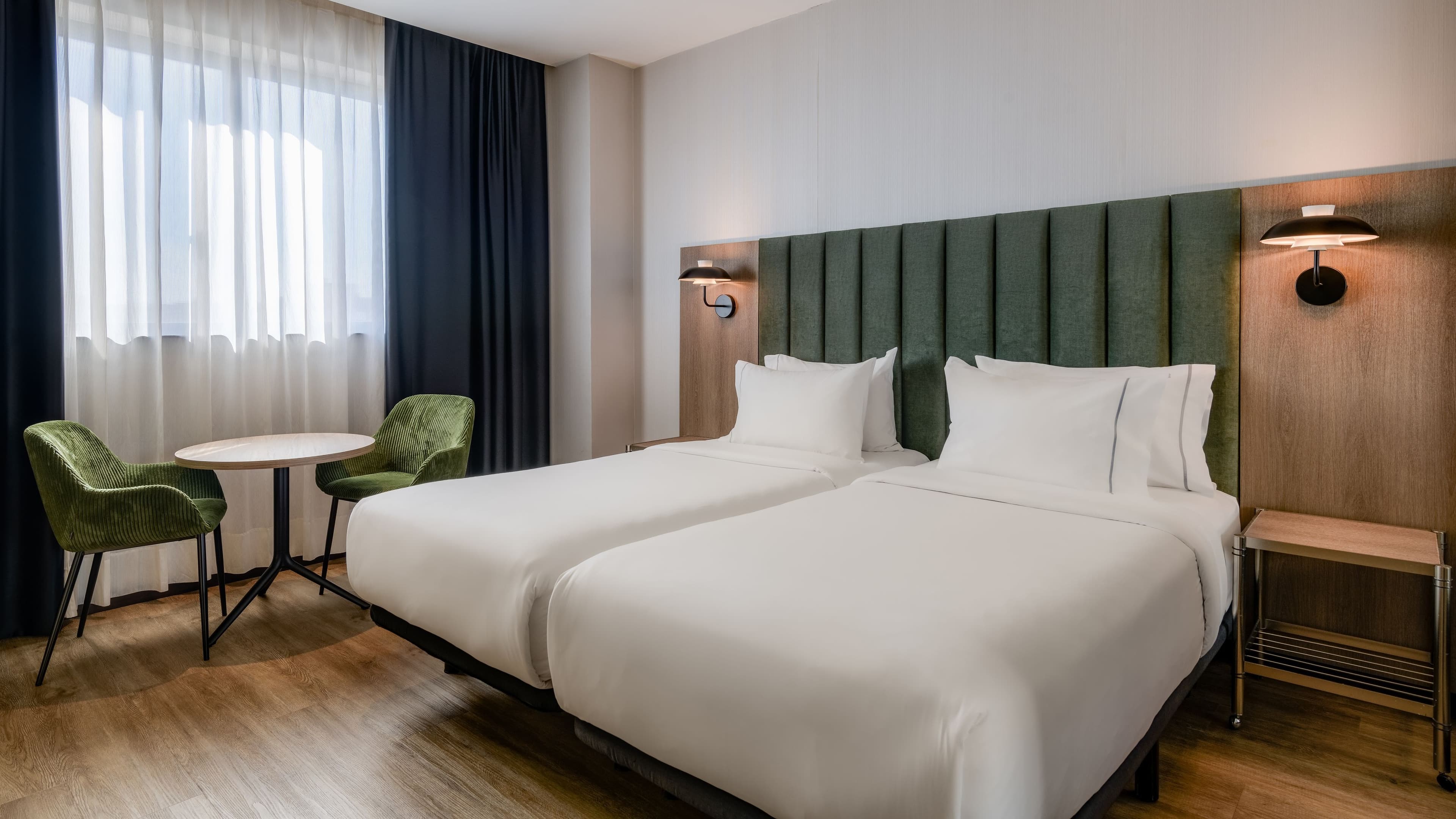 Standard Twin - Image 1