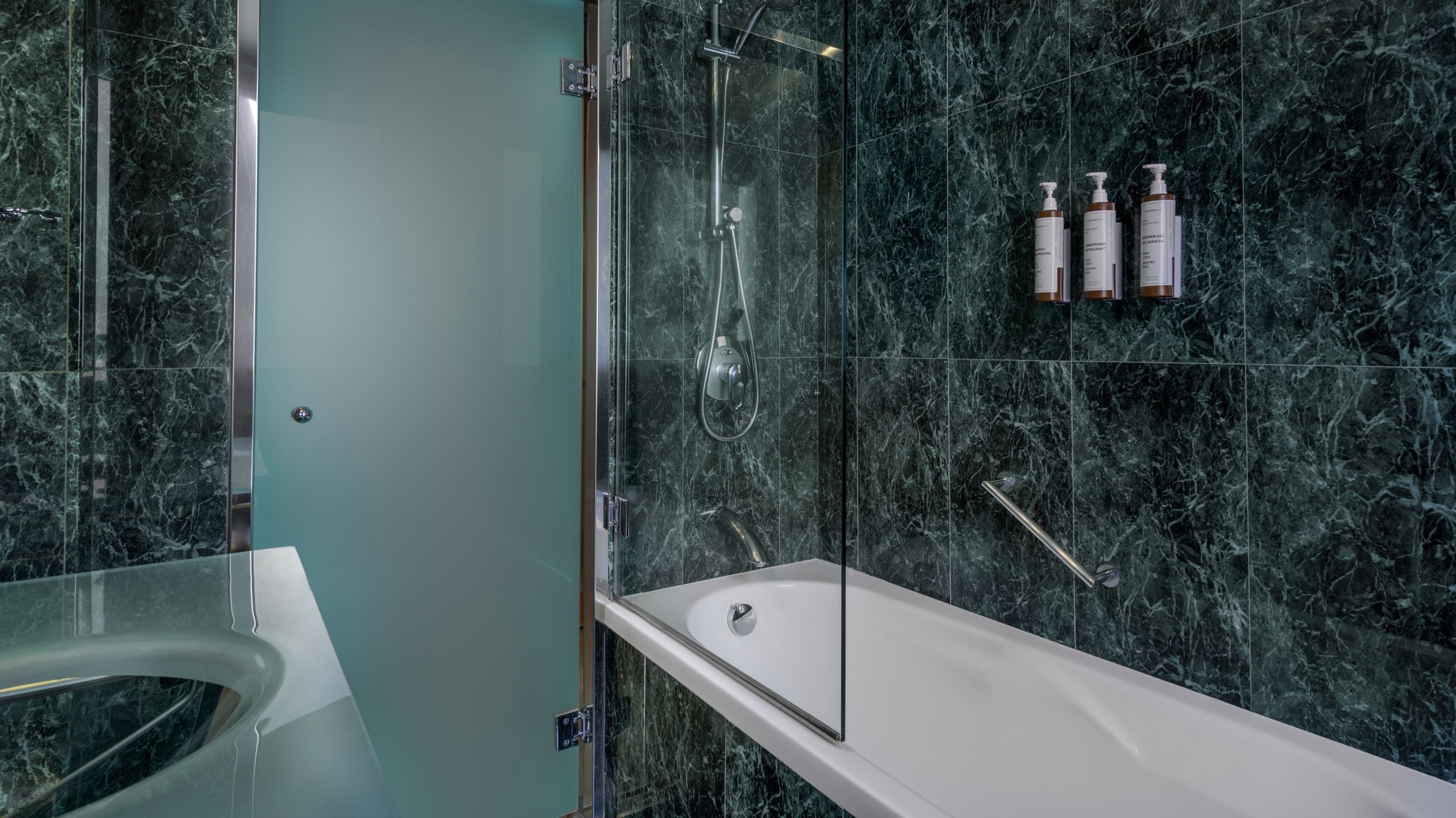 Standard Queen - Image 20