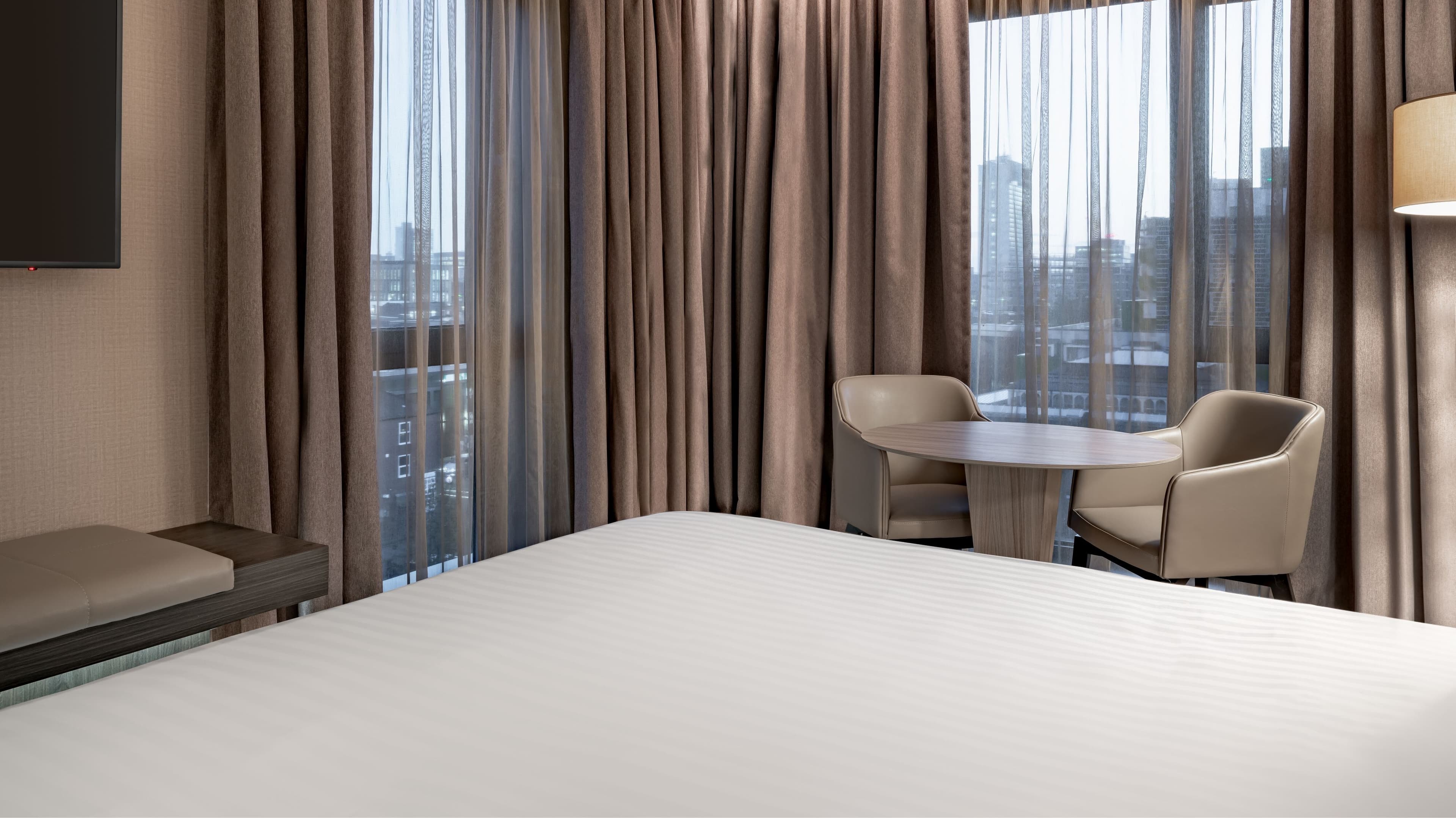 AC Hotel Manchester City Centre — 6