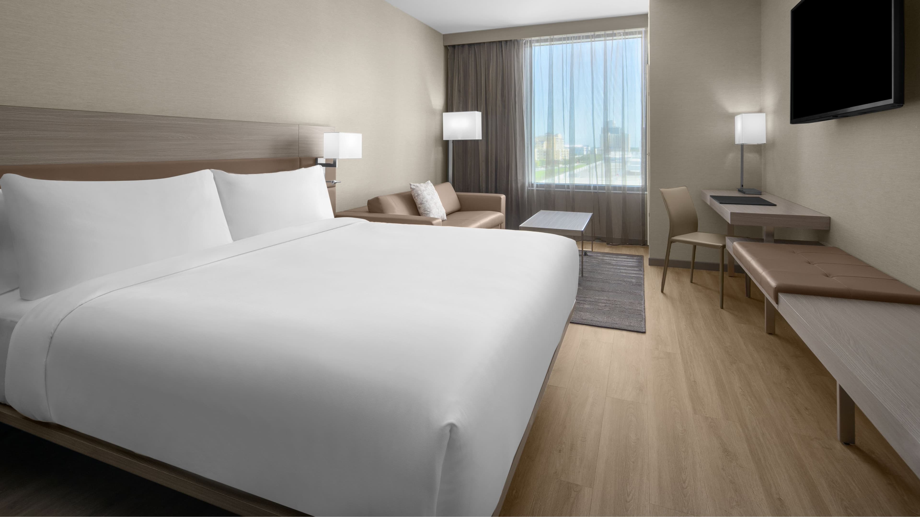 King Guest Room - Image 1