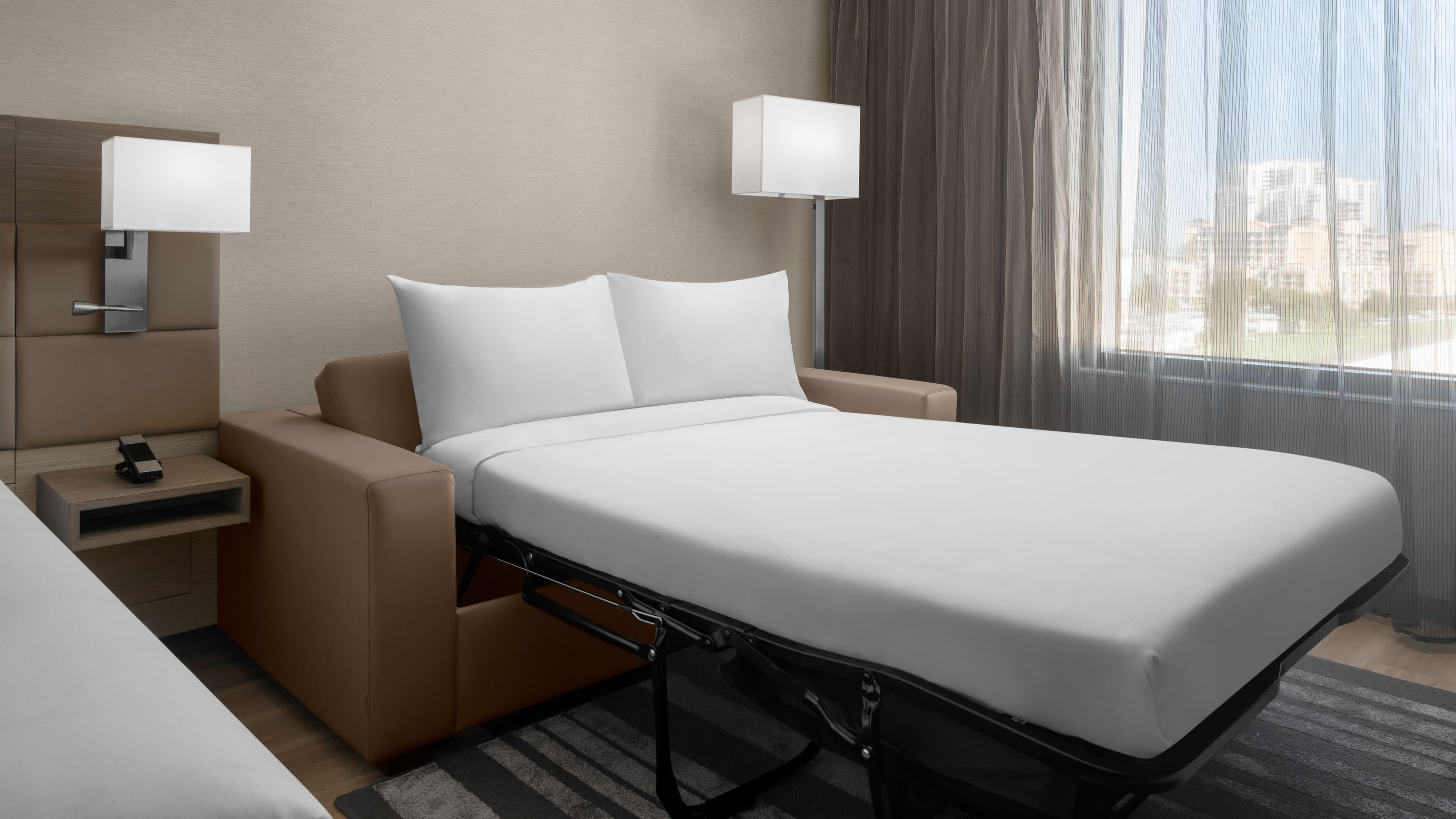 King Guest Room - Image 4