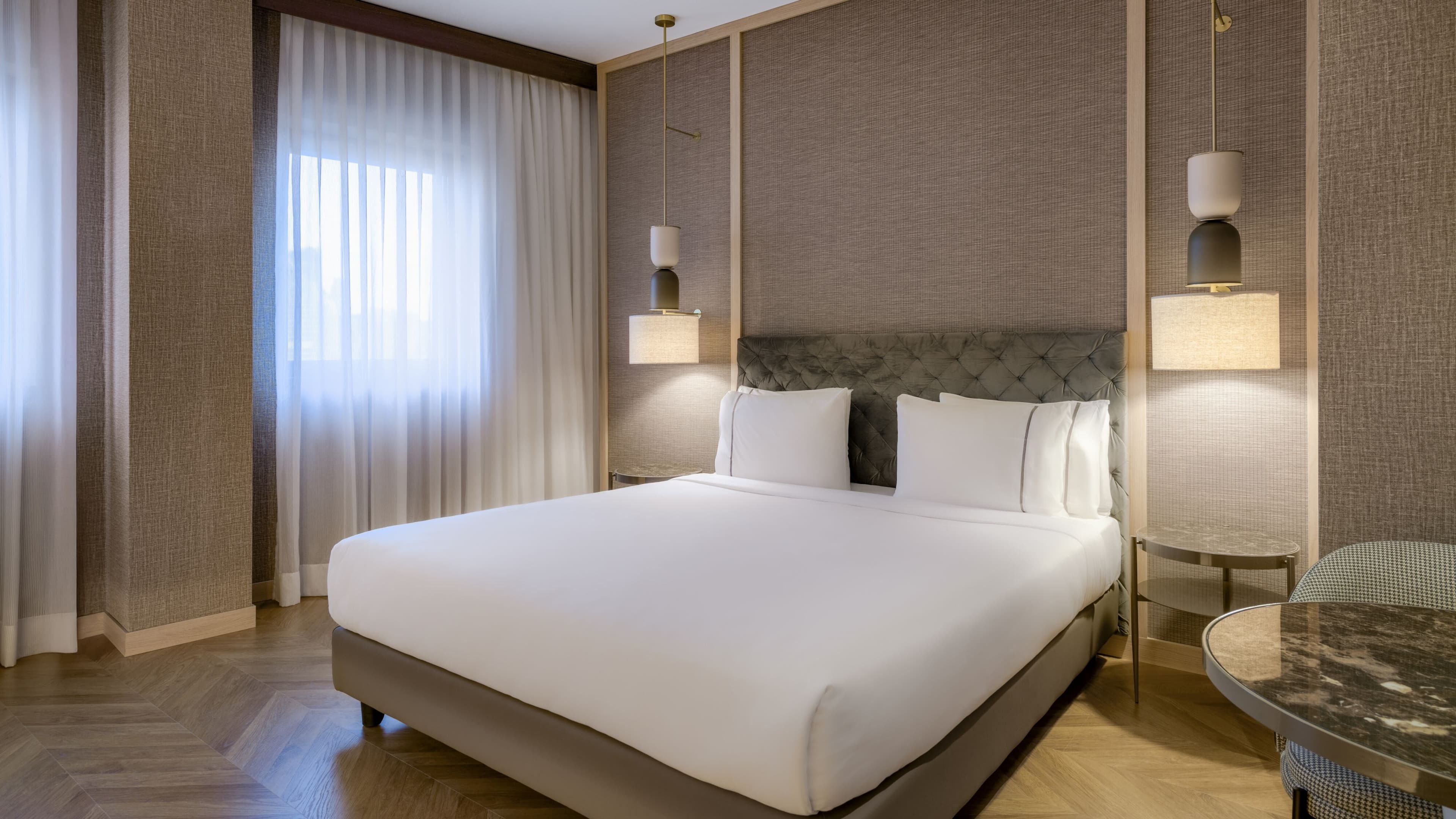 Standard King - Image 2