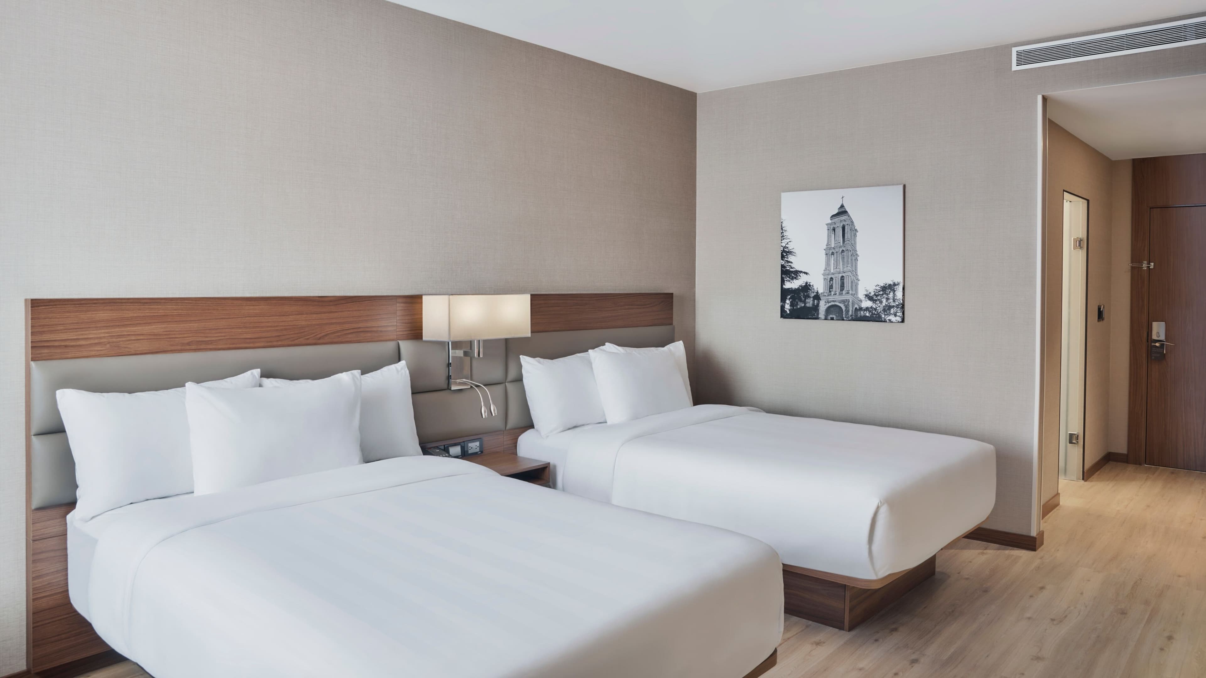 AC Hotel Saltillo - Image 3