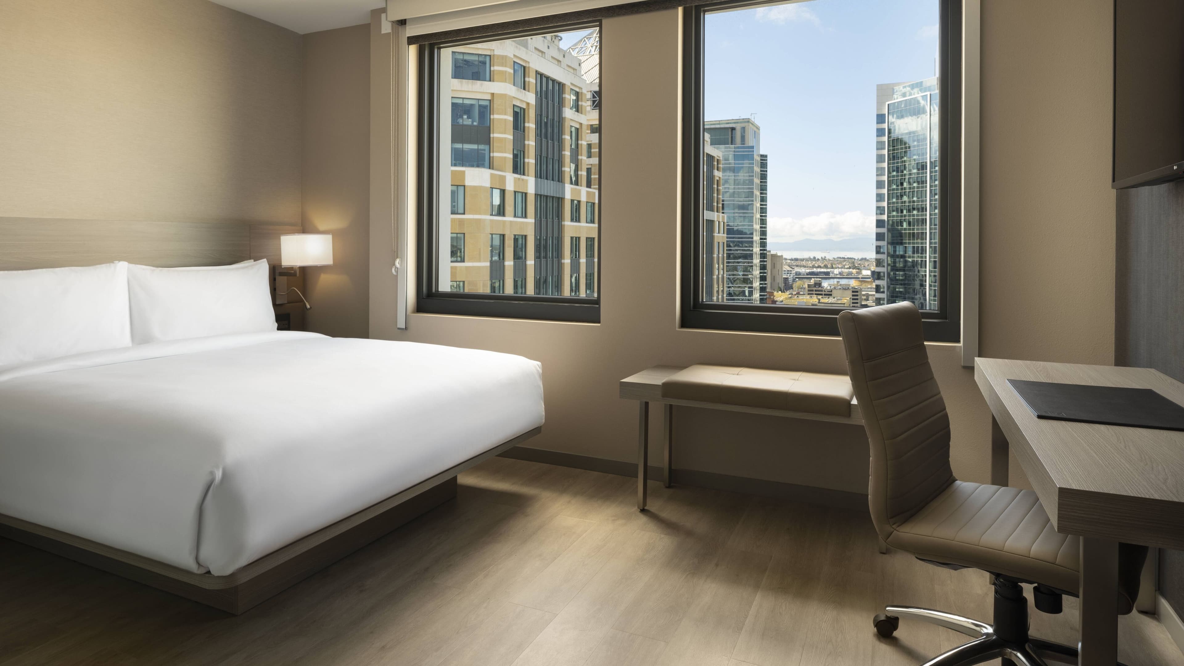 AC Hotel Oakland Downtown — 11