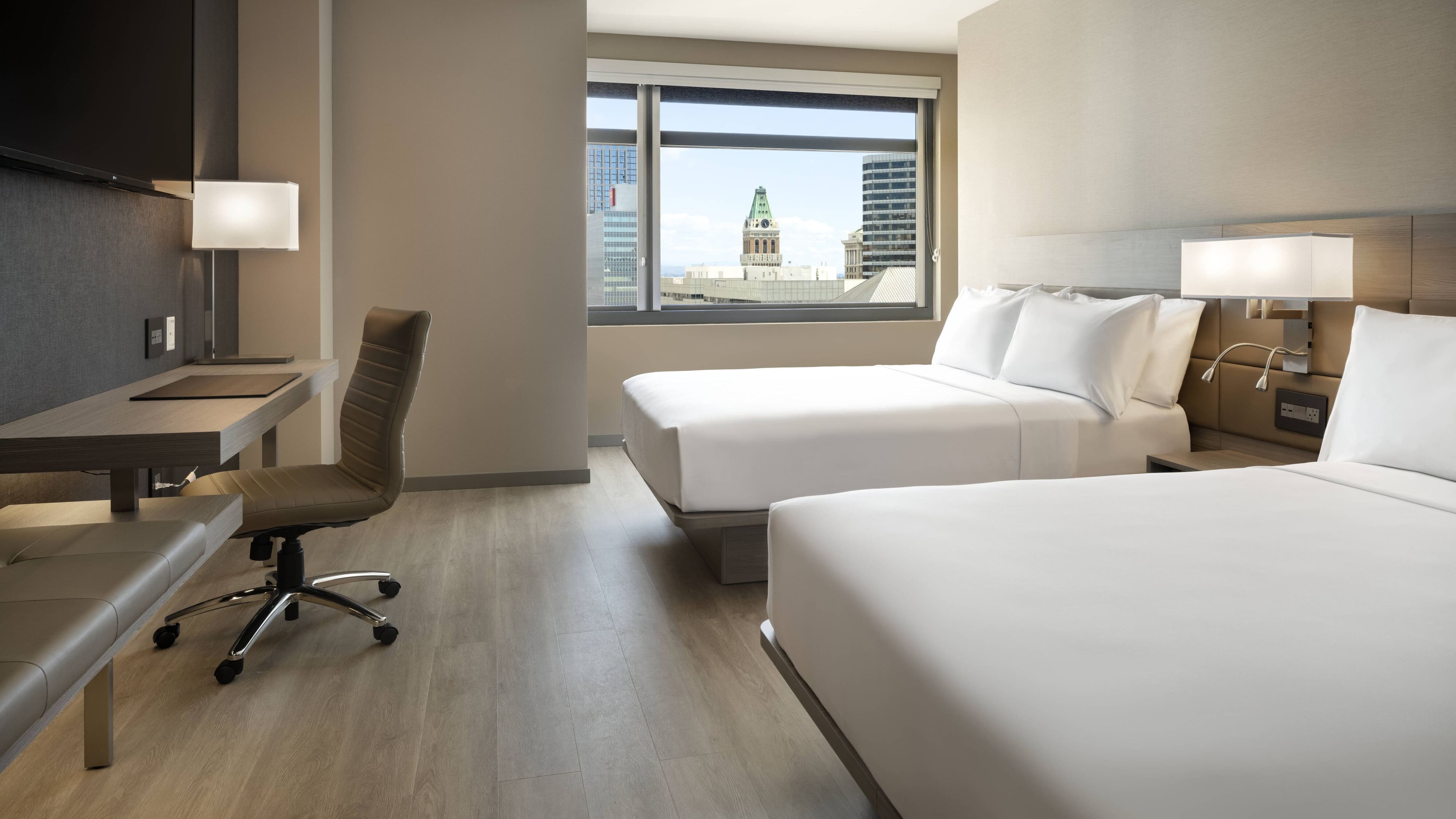 AC Hotel Oakland Downtown - Image 2