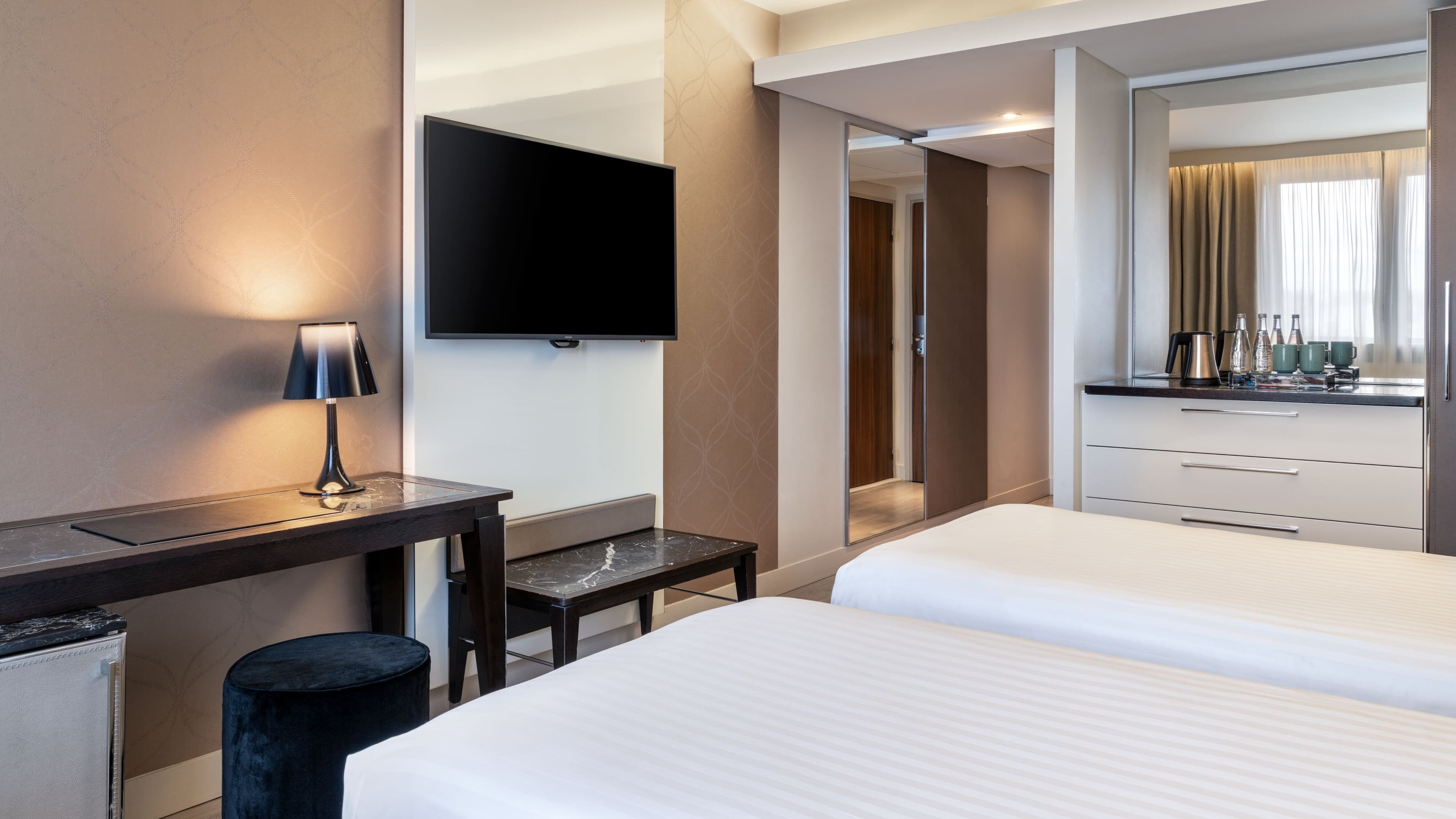 AC Hotel Paris Porte Maillot — 10